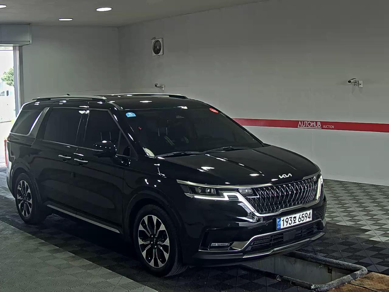 Kia SEDONA 2023 - Image 2