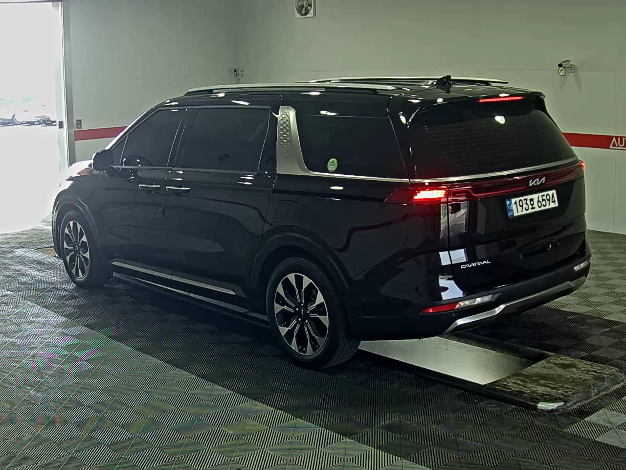 Kia SEDONA 2023 - Image 5