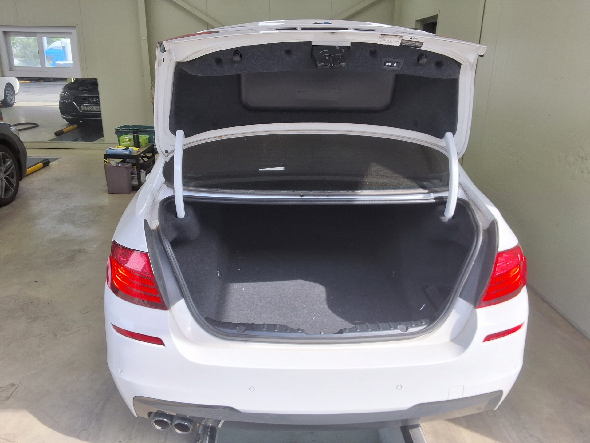 BMW 5 Series 2016 - Image 14