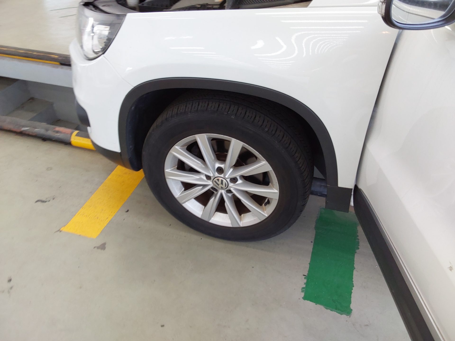 Volkswagen Tiguan 2015 - Image 18