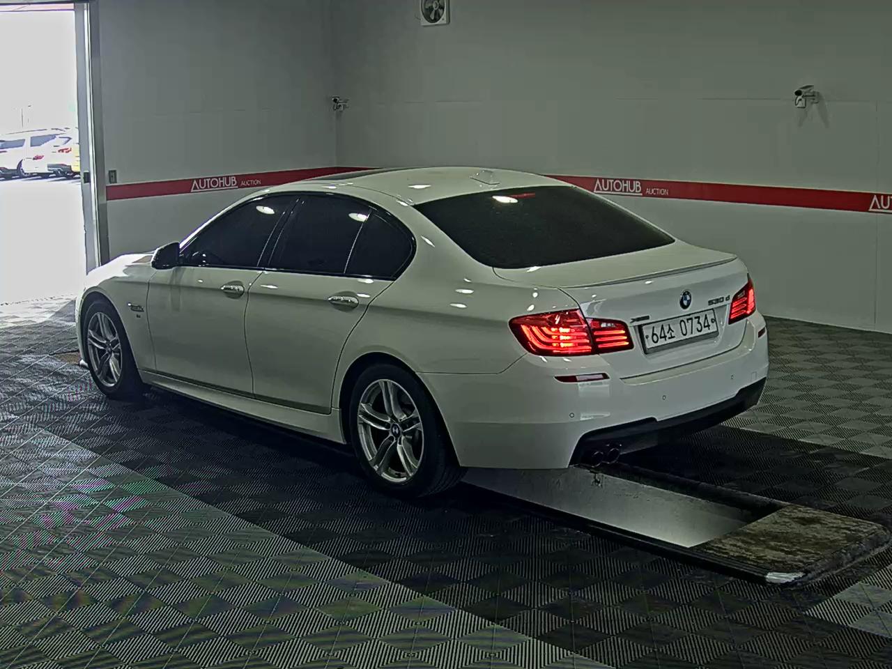 BMW 5 Series 2016 - Image 5