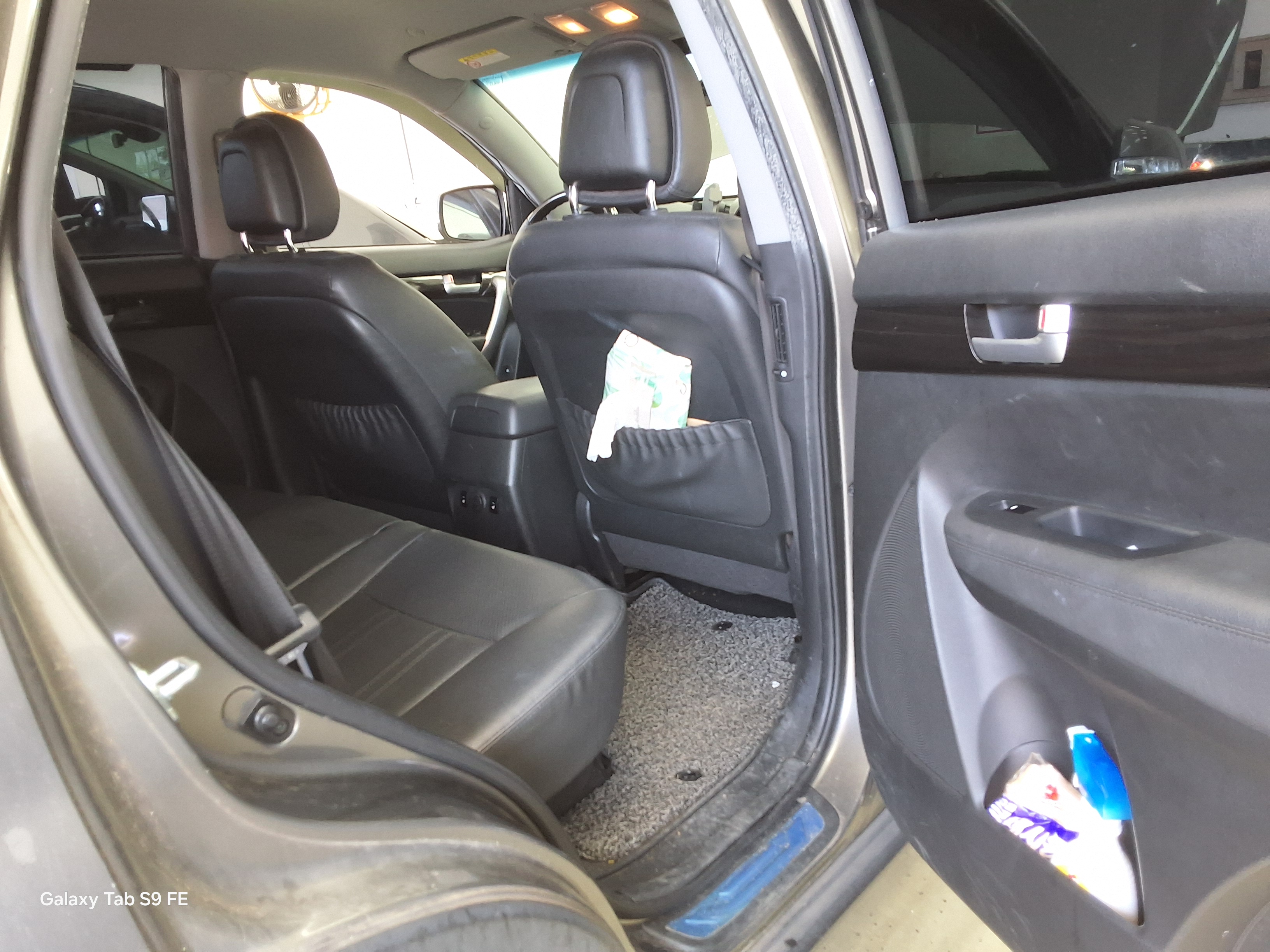 Kia Sorento 2011 - Image 12