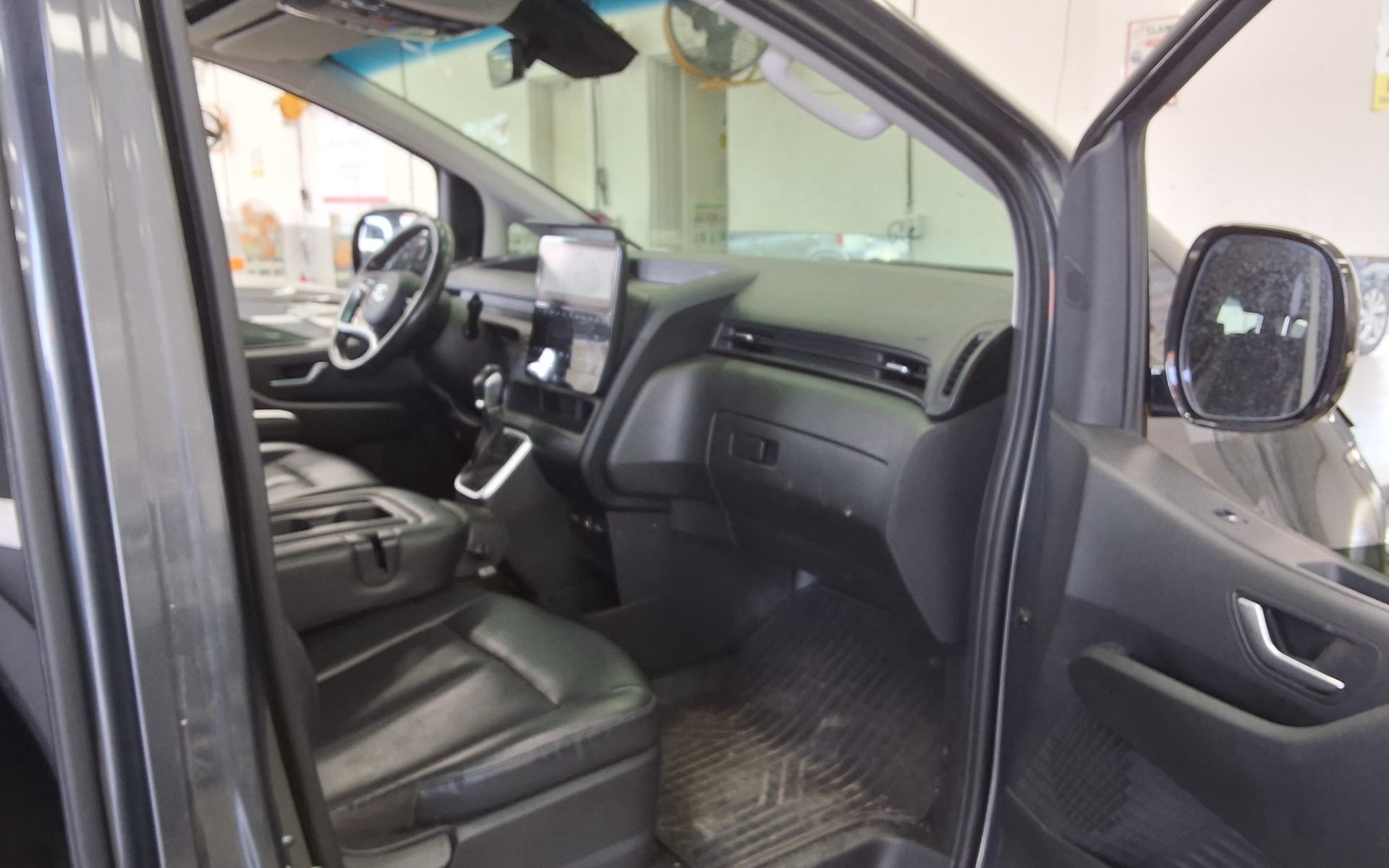 Hyundai Staria 2022 - Image 13
