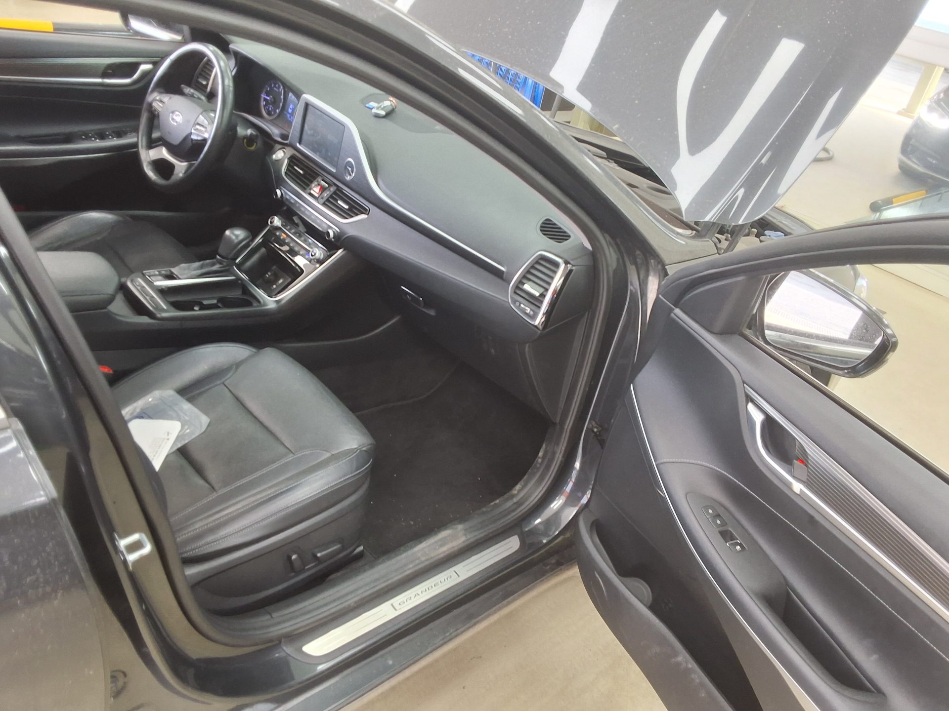 Hyundai Grandeur 2018 - Image 13