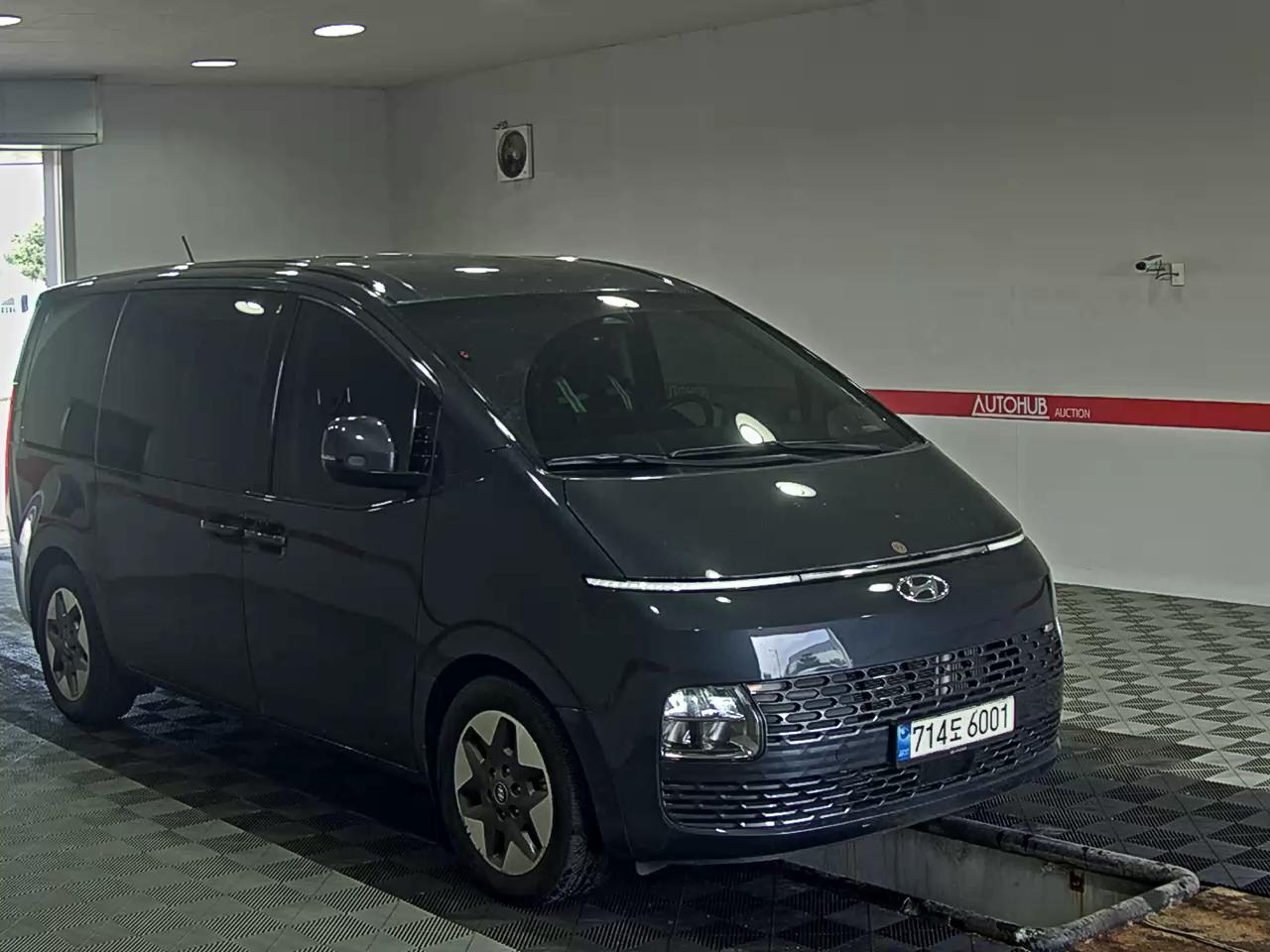 Hyundai Staria 2022 - Image 2