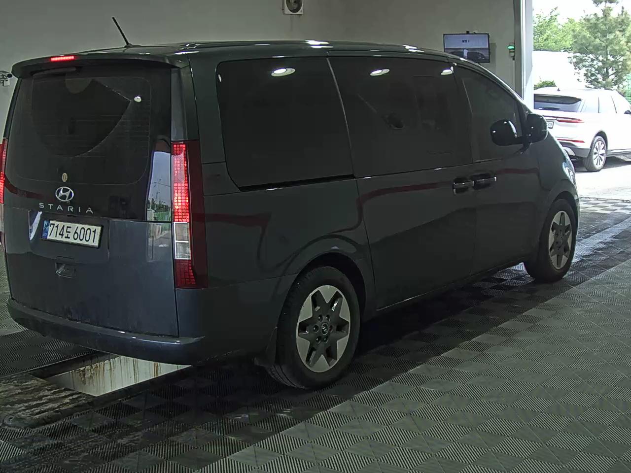 Hyundai Staria 2022 - Image 4