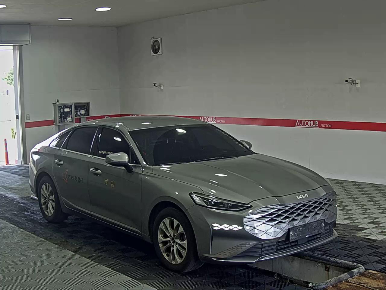 Kia K8 2022 - Image 2