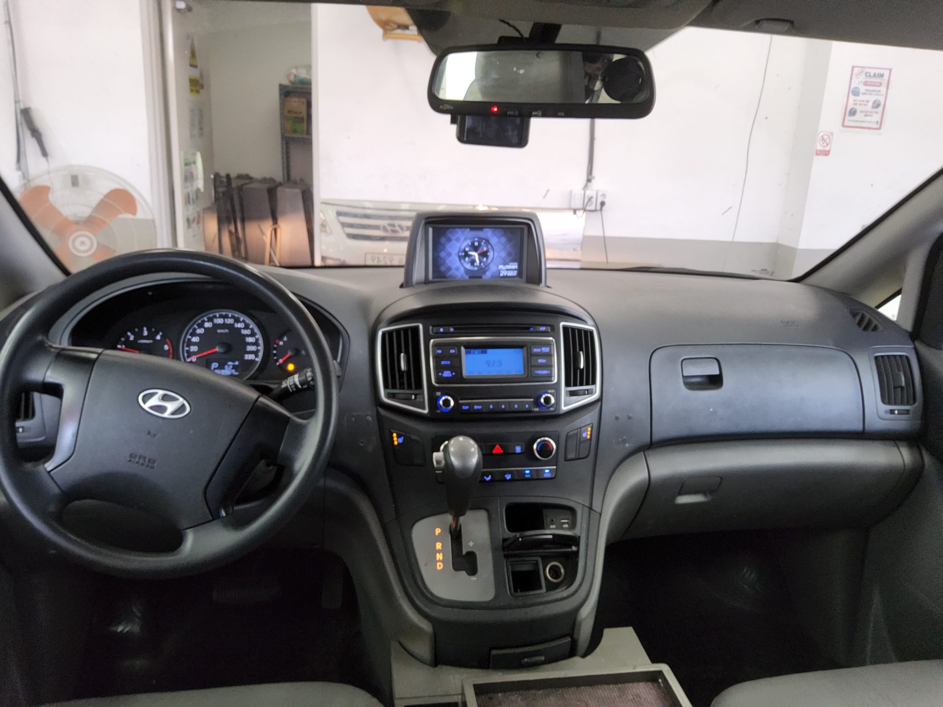 Hyundai Grand Starex 2017 - Image 10