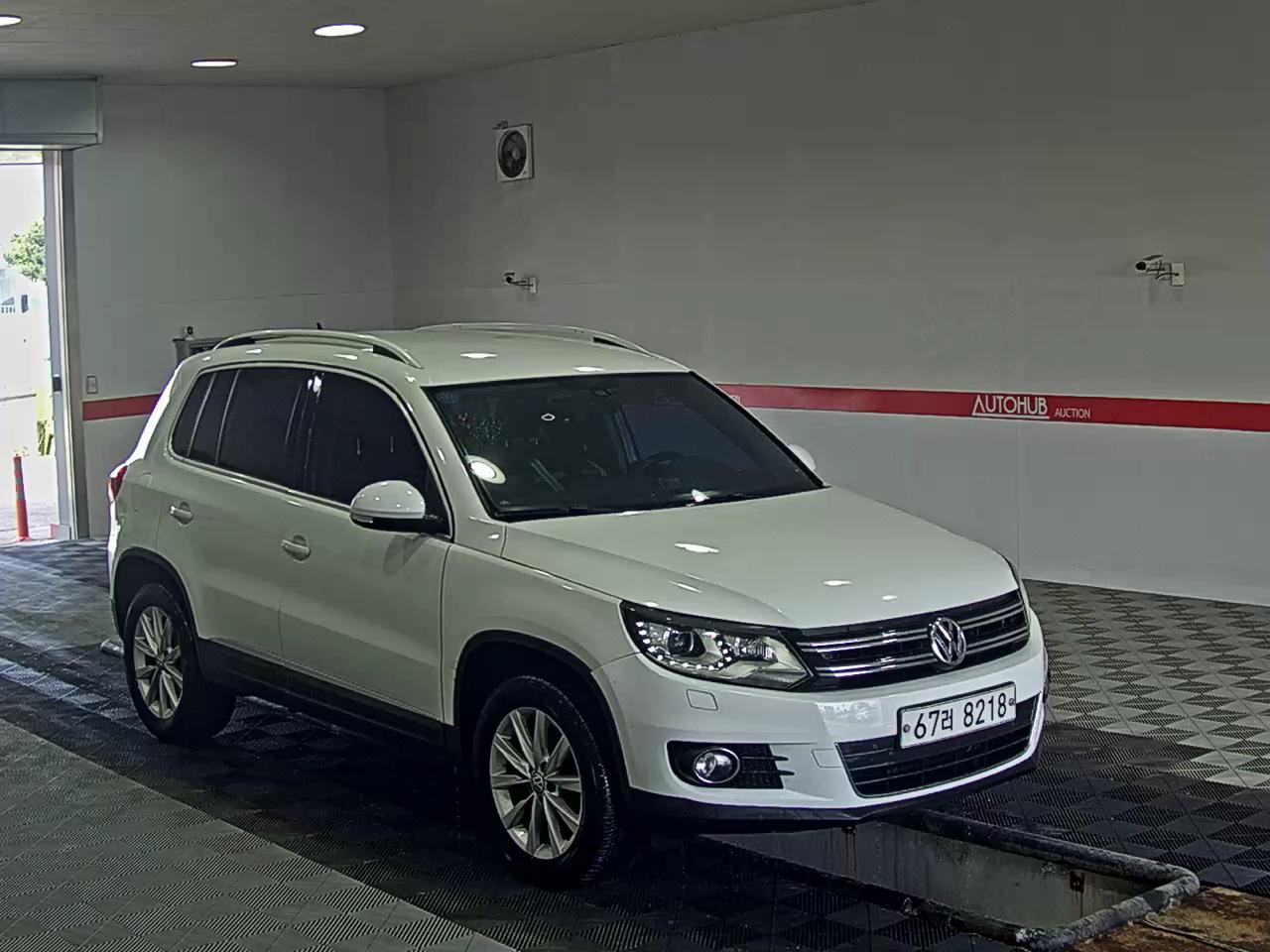 Volkswagen Tiguan 2015 - Image 2