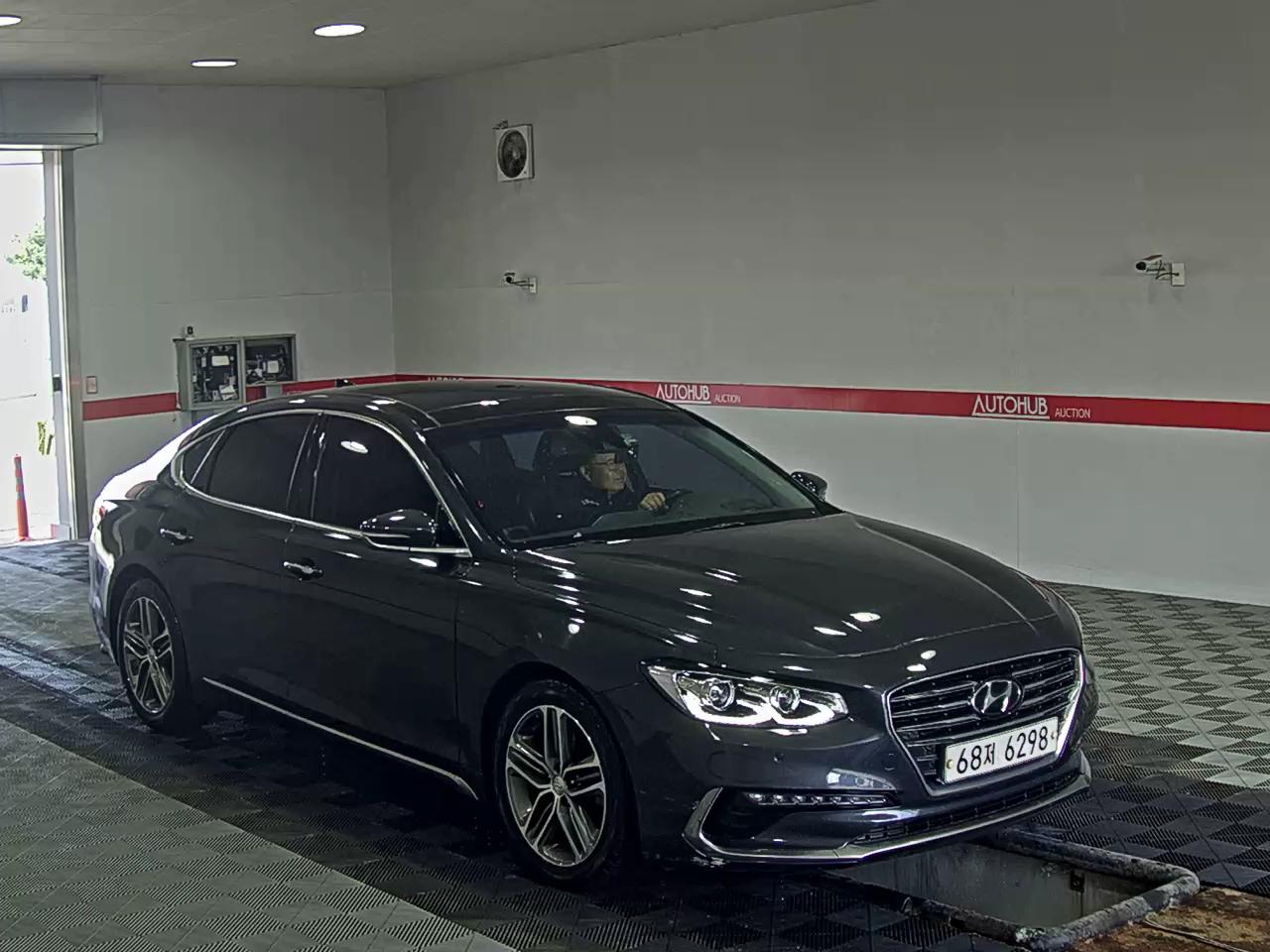 Hyundai Grandeur 2018 - Image 2