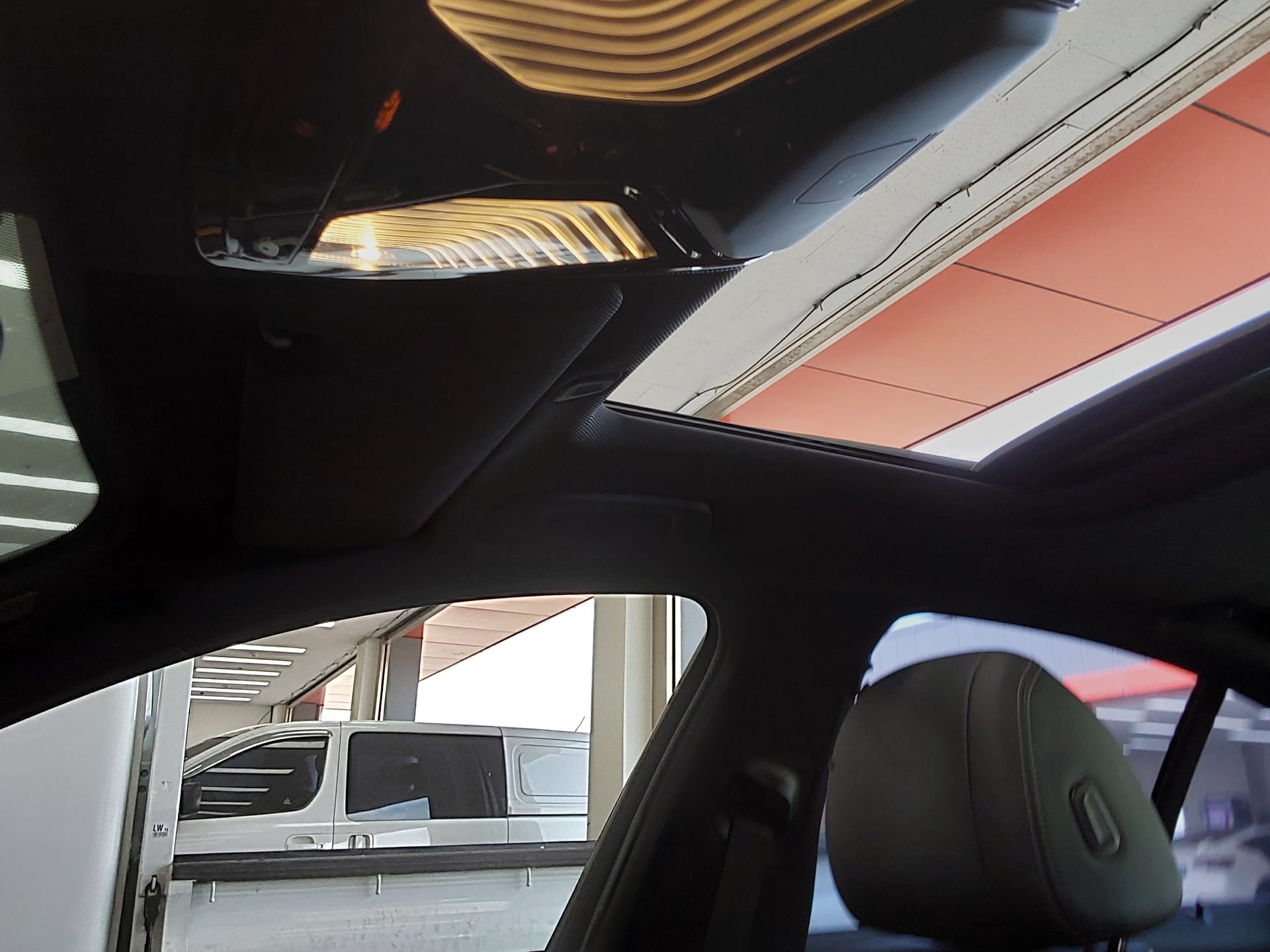 BMW 5 Series 2017 - Image 20