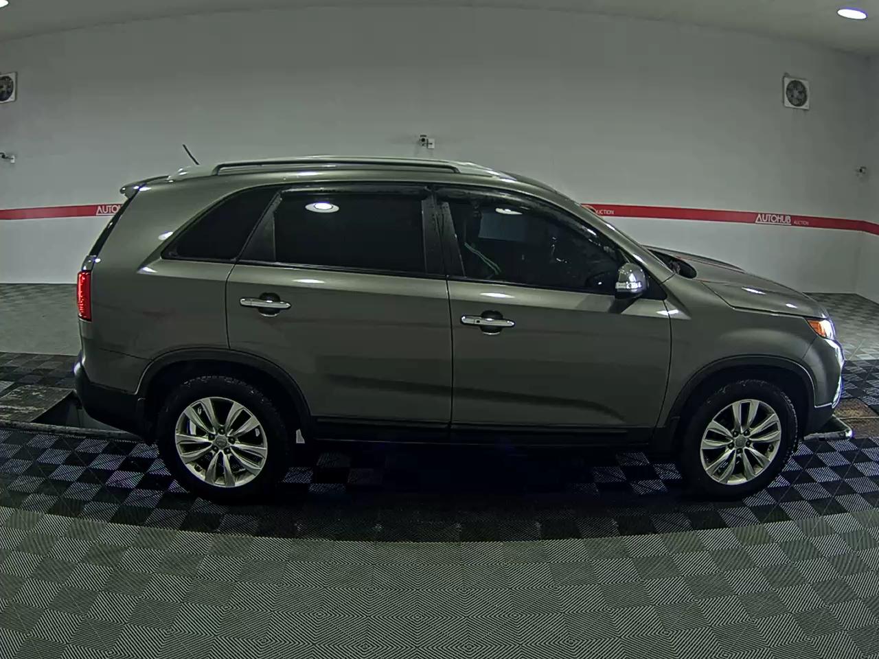 Kia Sorento 2011 - Image 3
