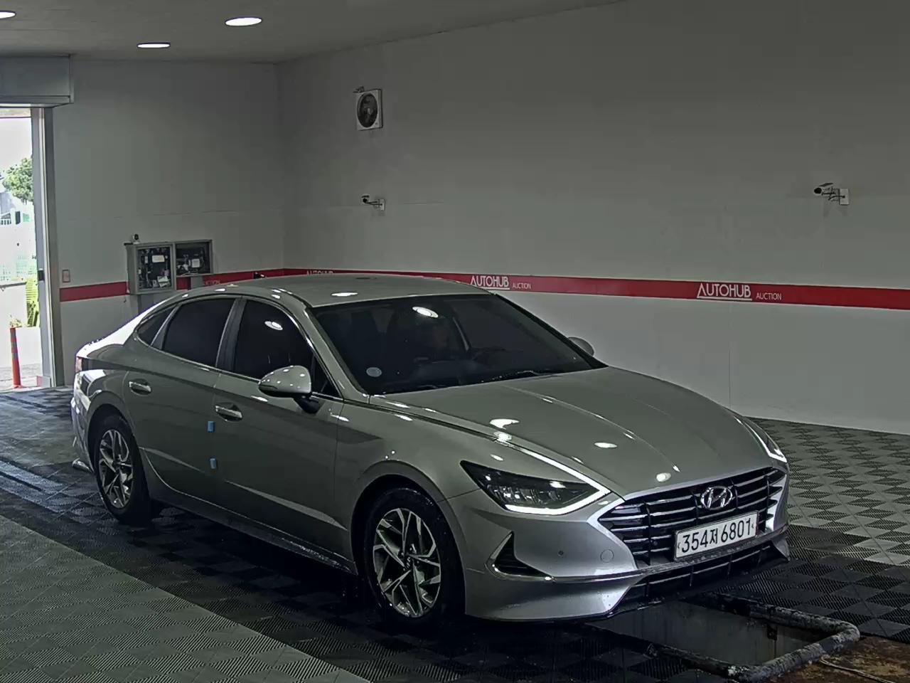 Hyundai Sonata 2020 - Image 2