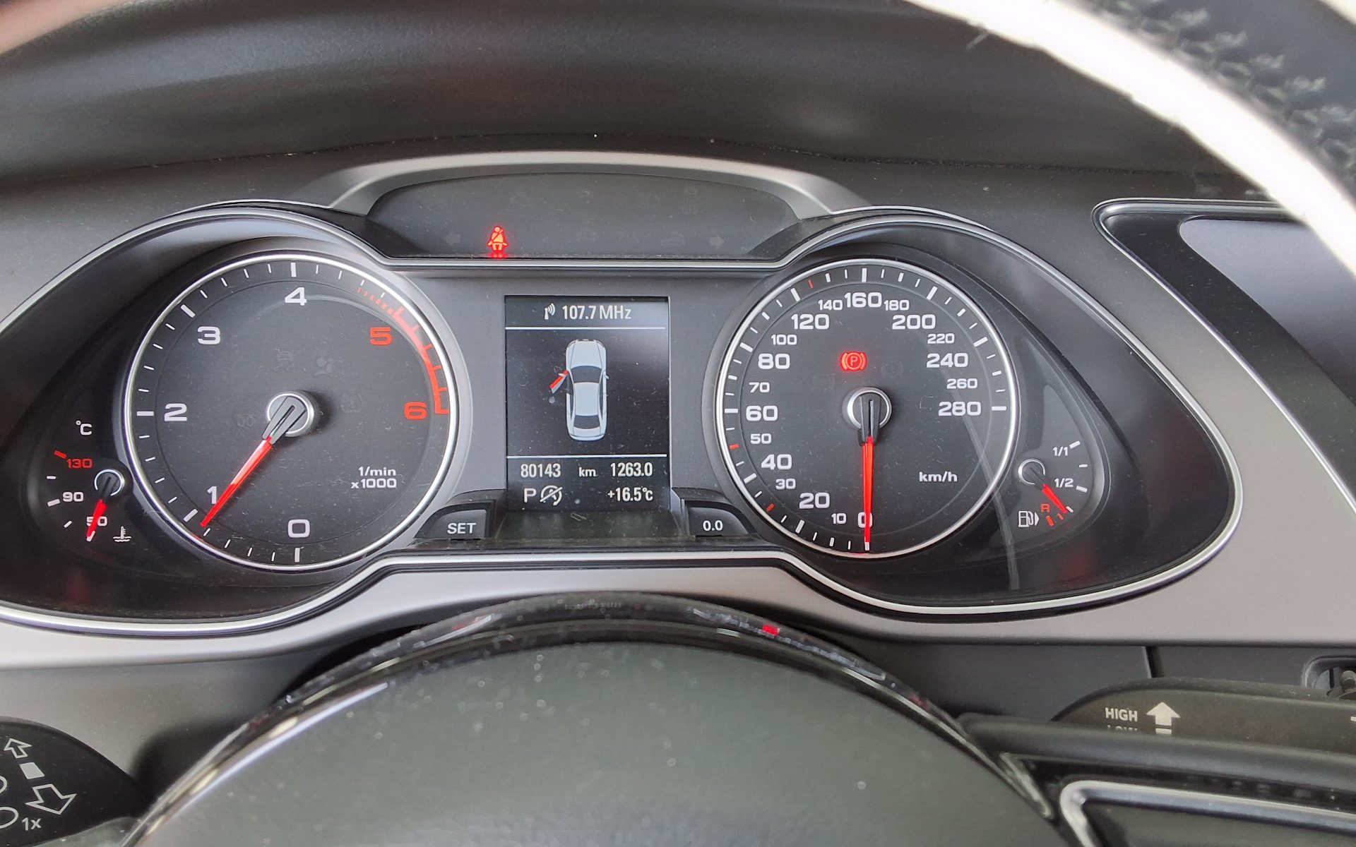 Audi A4 2015 - Image 8