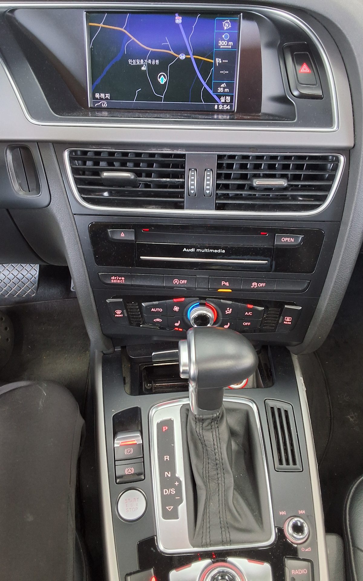 Audi A4 2015 - Image 16