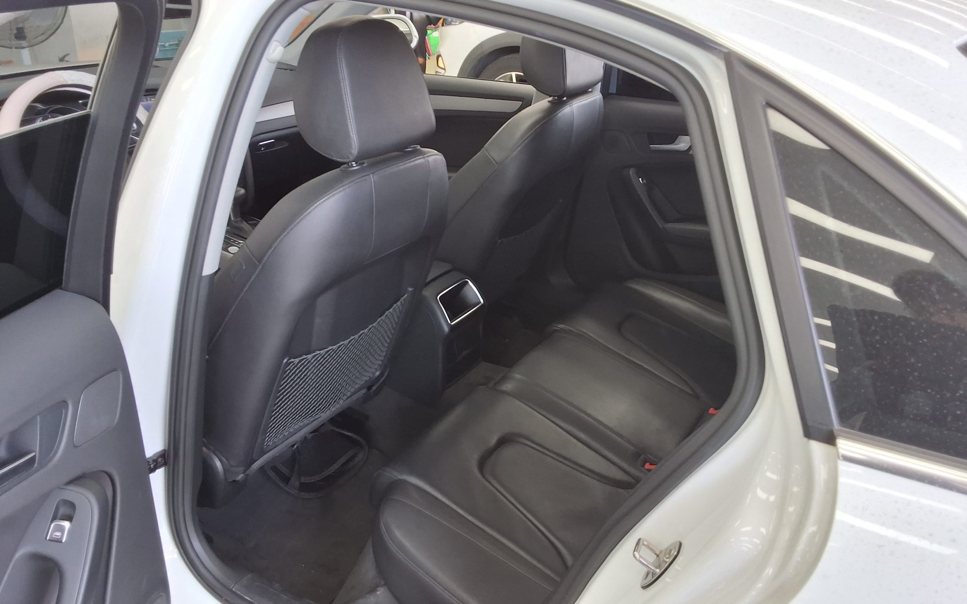 Audi A4 2015 - Image 11