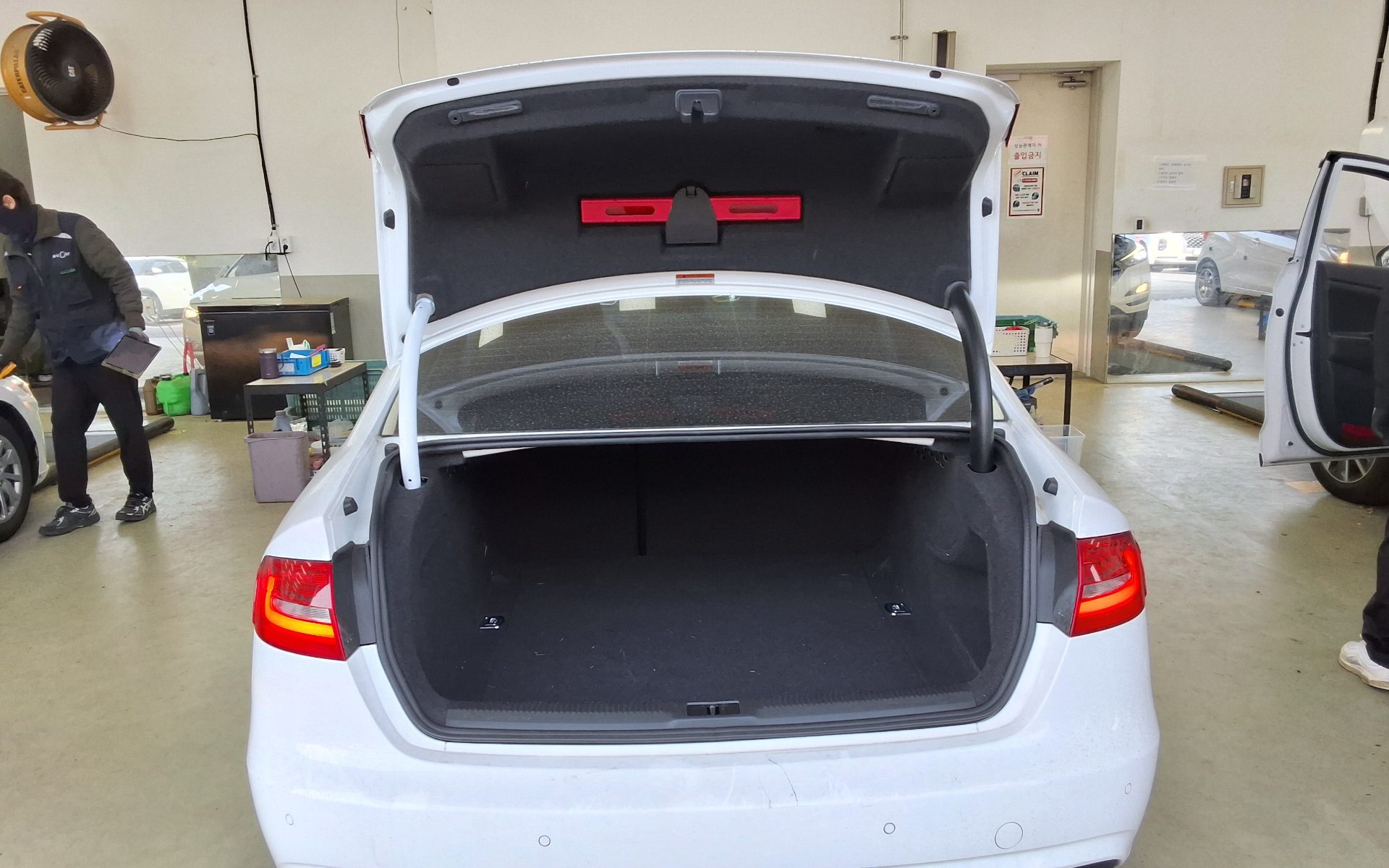 Audi A4 2015 - Image 14