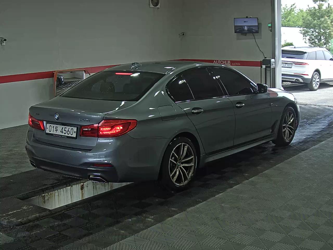 BMW 5 Series 2017 - Image 4