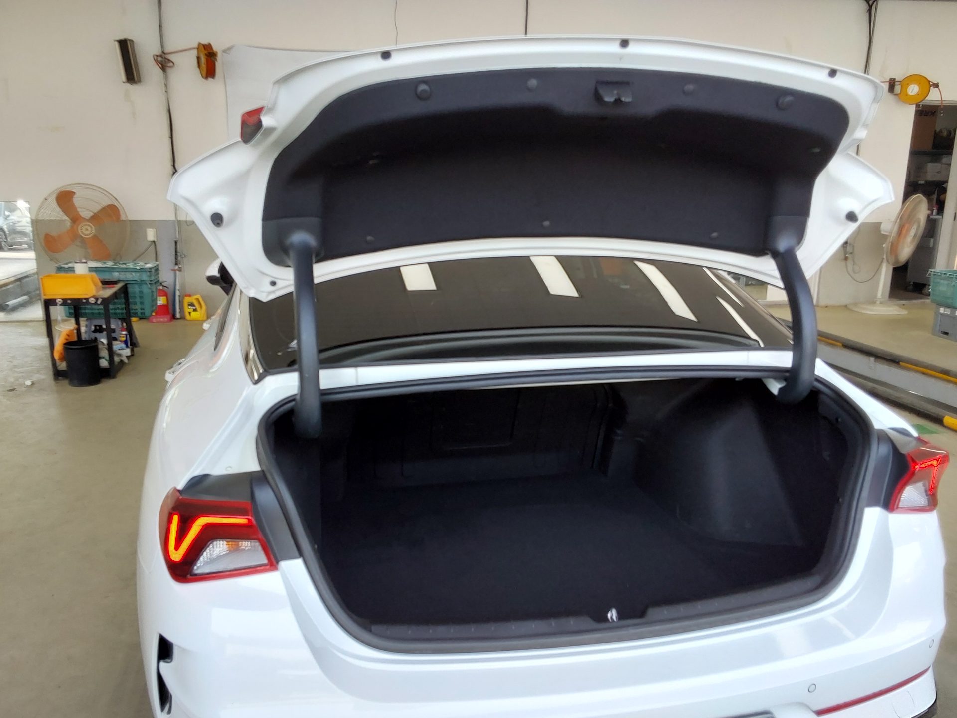 2021 - kia k5