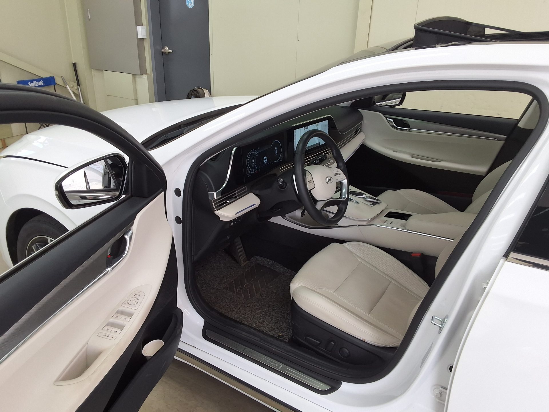 Hyundai Grandeur 2023 - Image 9