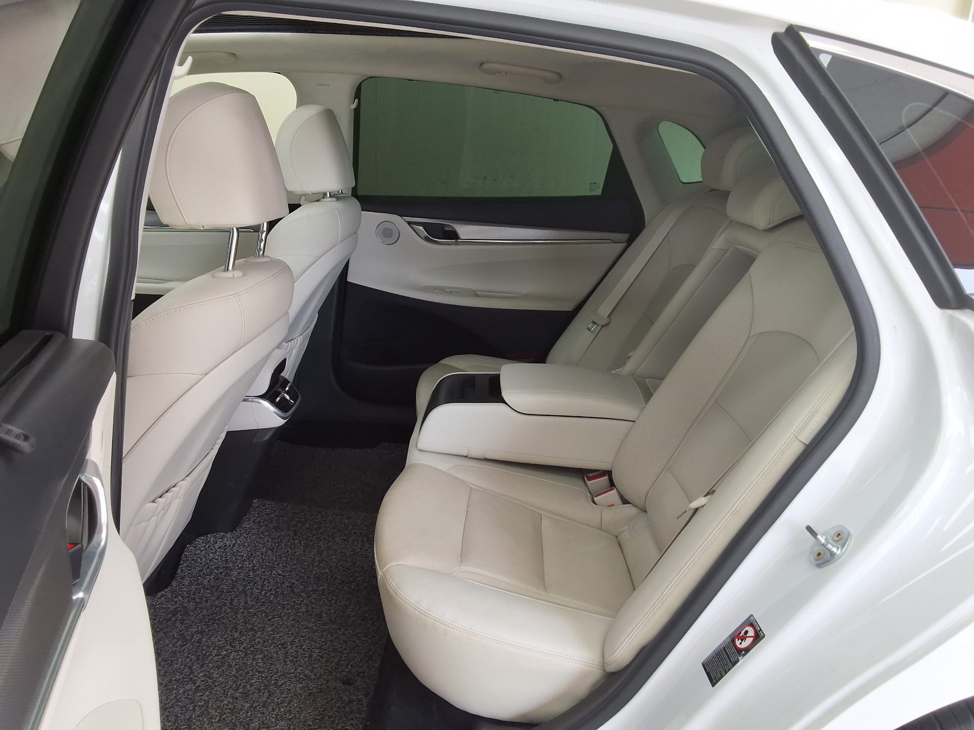 Hyundai Grandeur 2023 - Image 11