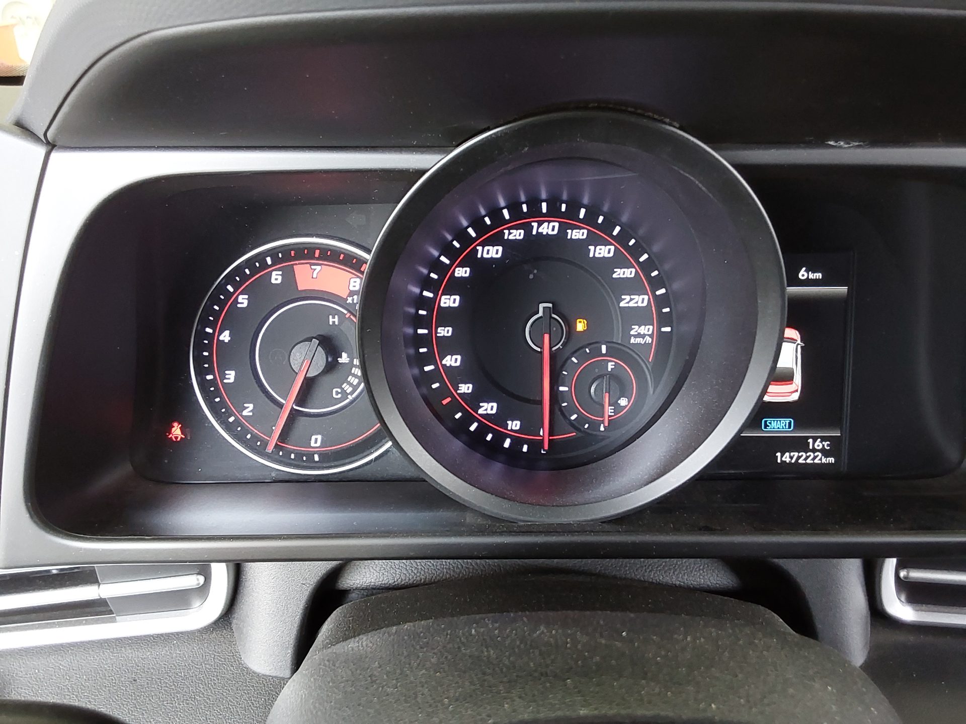 Hyundai Elantra 2022 - Image 8