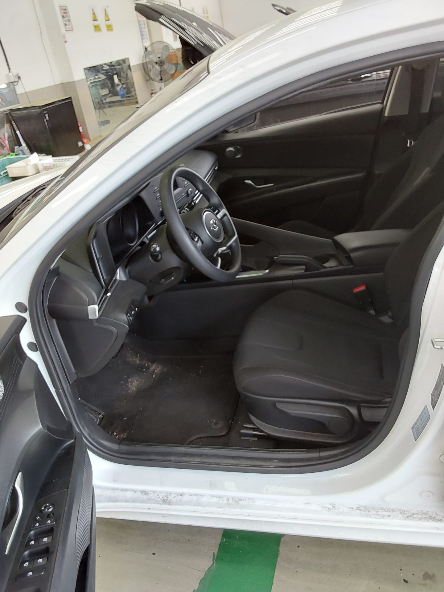 Hyundai Elantra 2022 - Image 9
