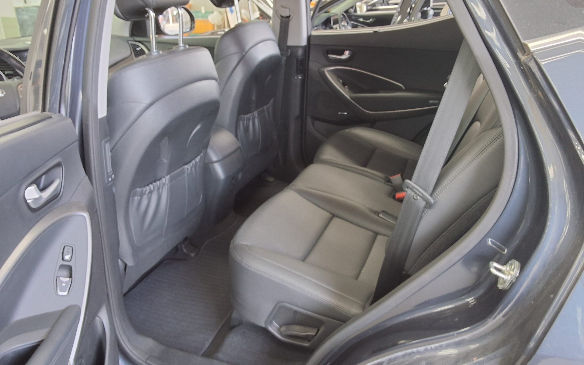 Hyundai Santa Fe 2015 - Image 11