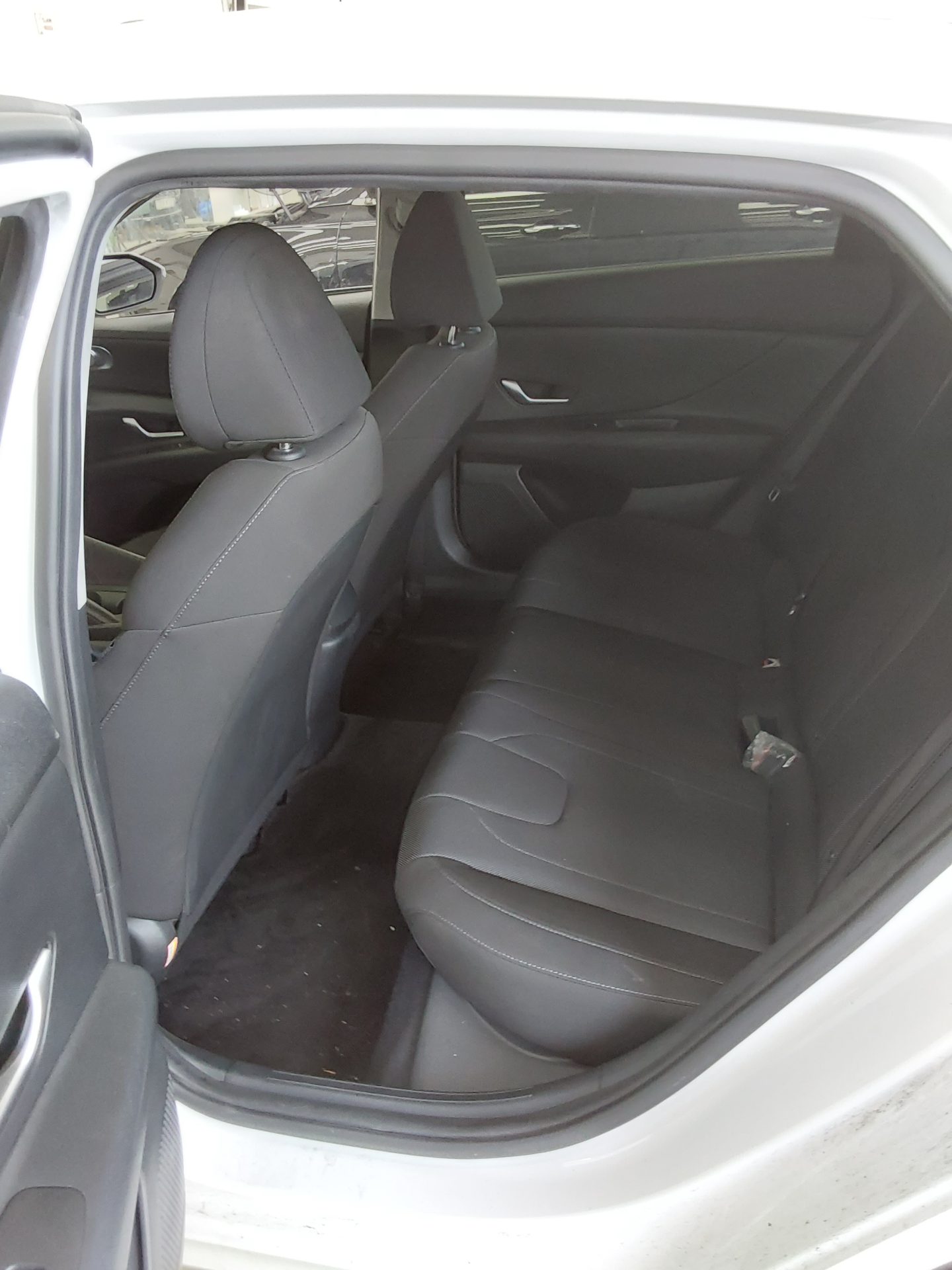 Hyundai Elantra 2022 - Image 11