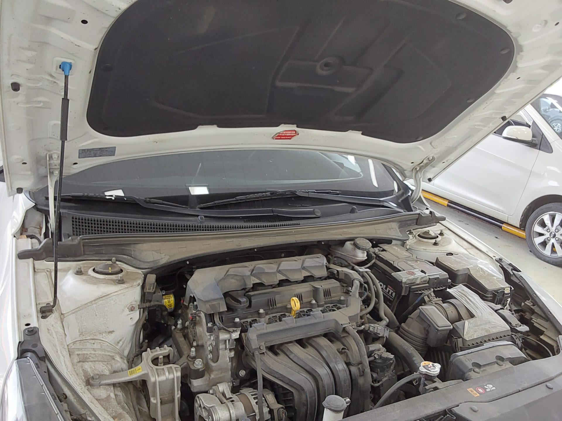 Hyundai Elantra 2022 - Image 17