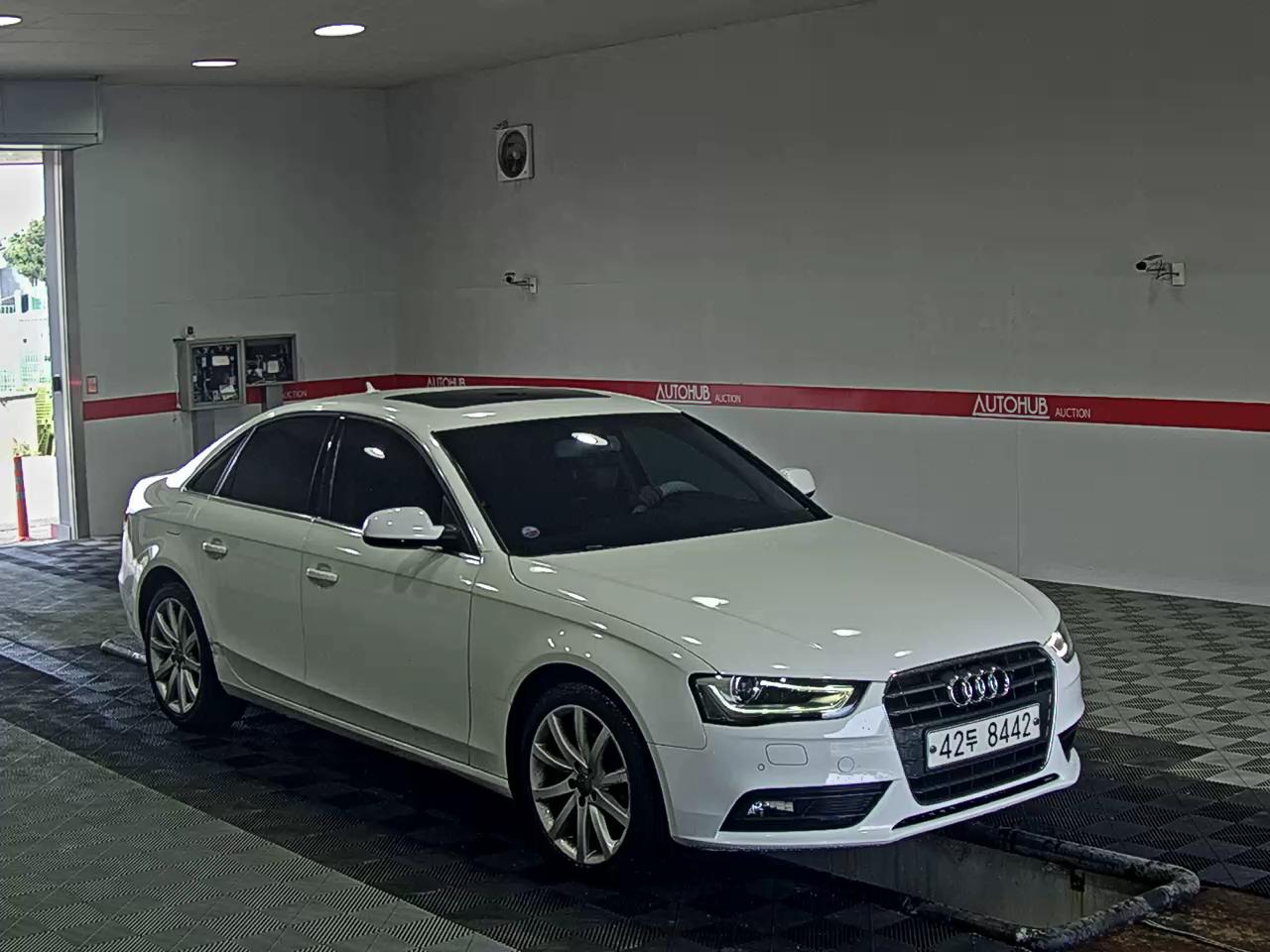 Audi A4 2015 - Image 2