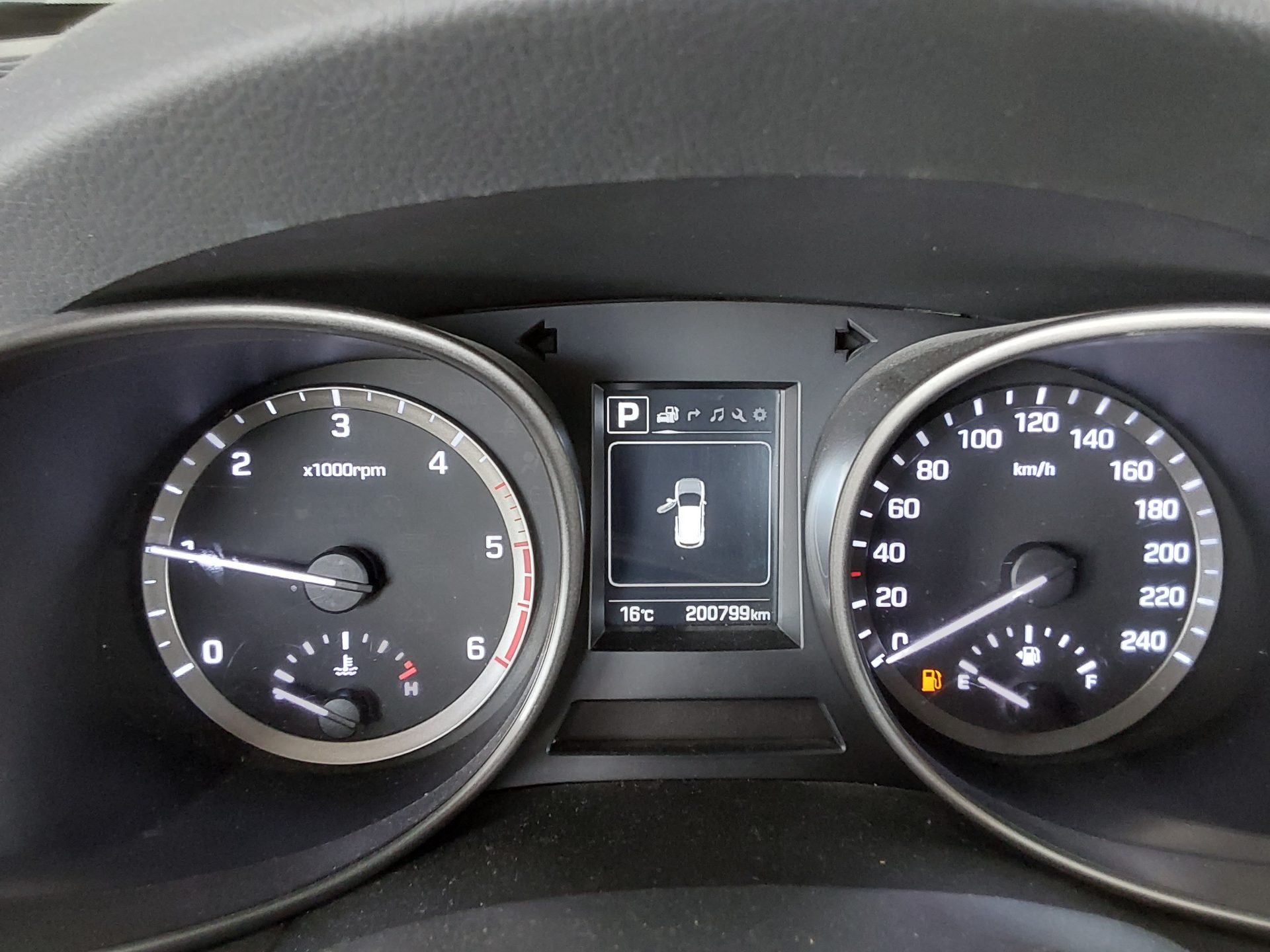 Hyundai Santa Fe 2016 - Image 8