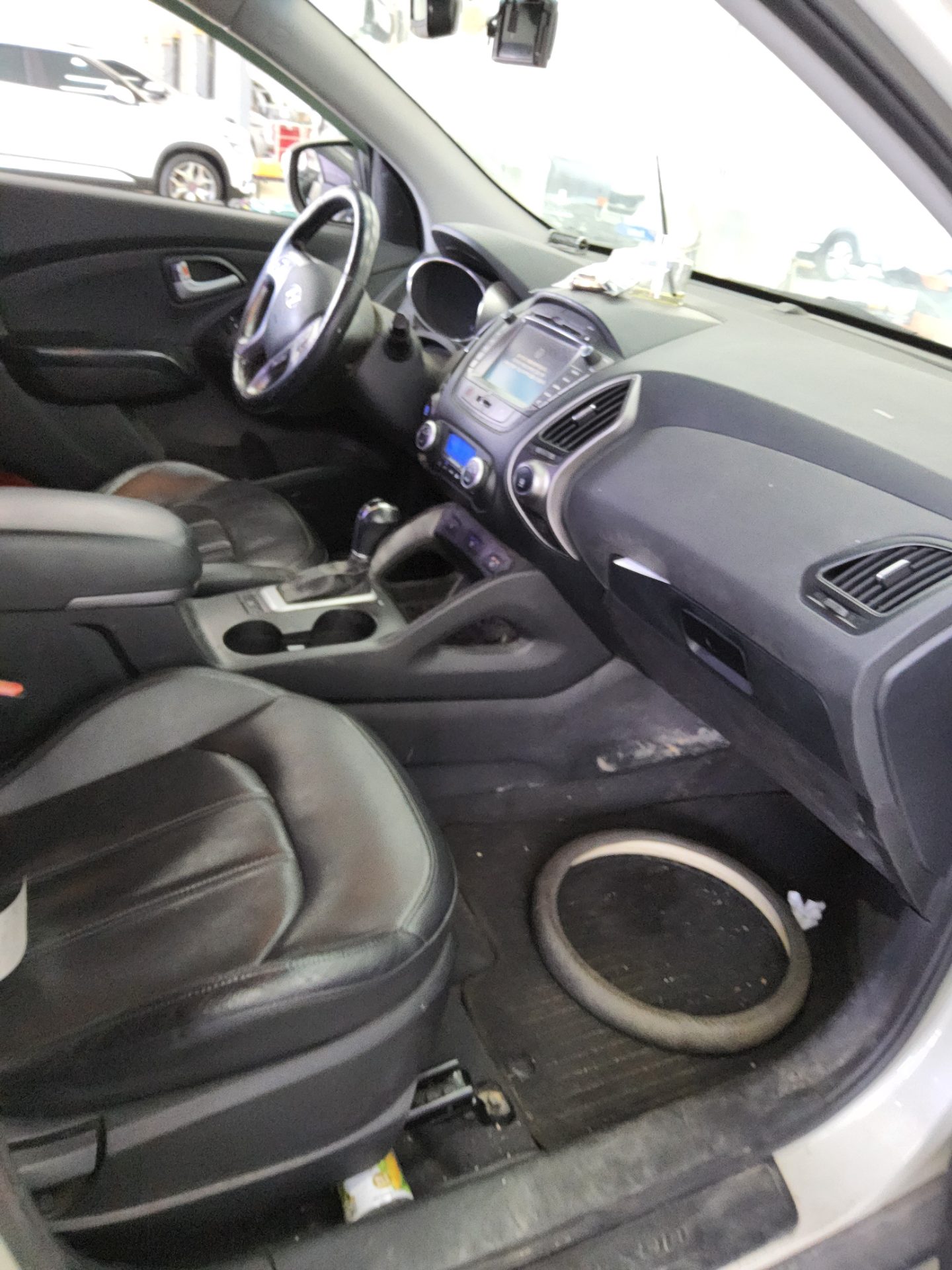 BMW iX 2014 - Image 13