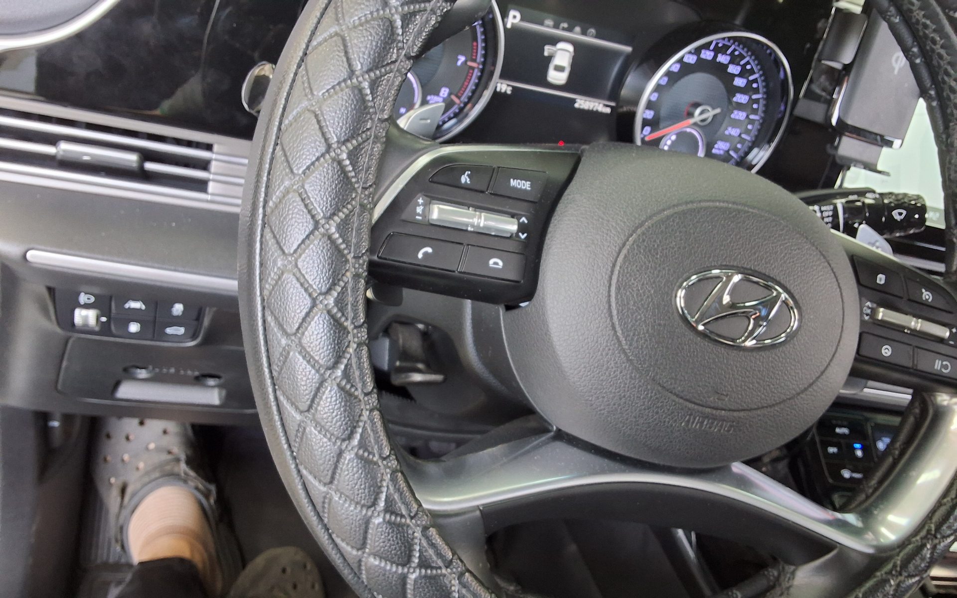 Hyundai Grandeur 2020 - Image 16