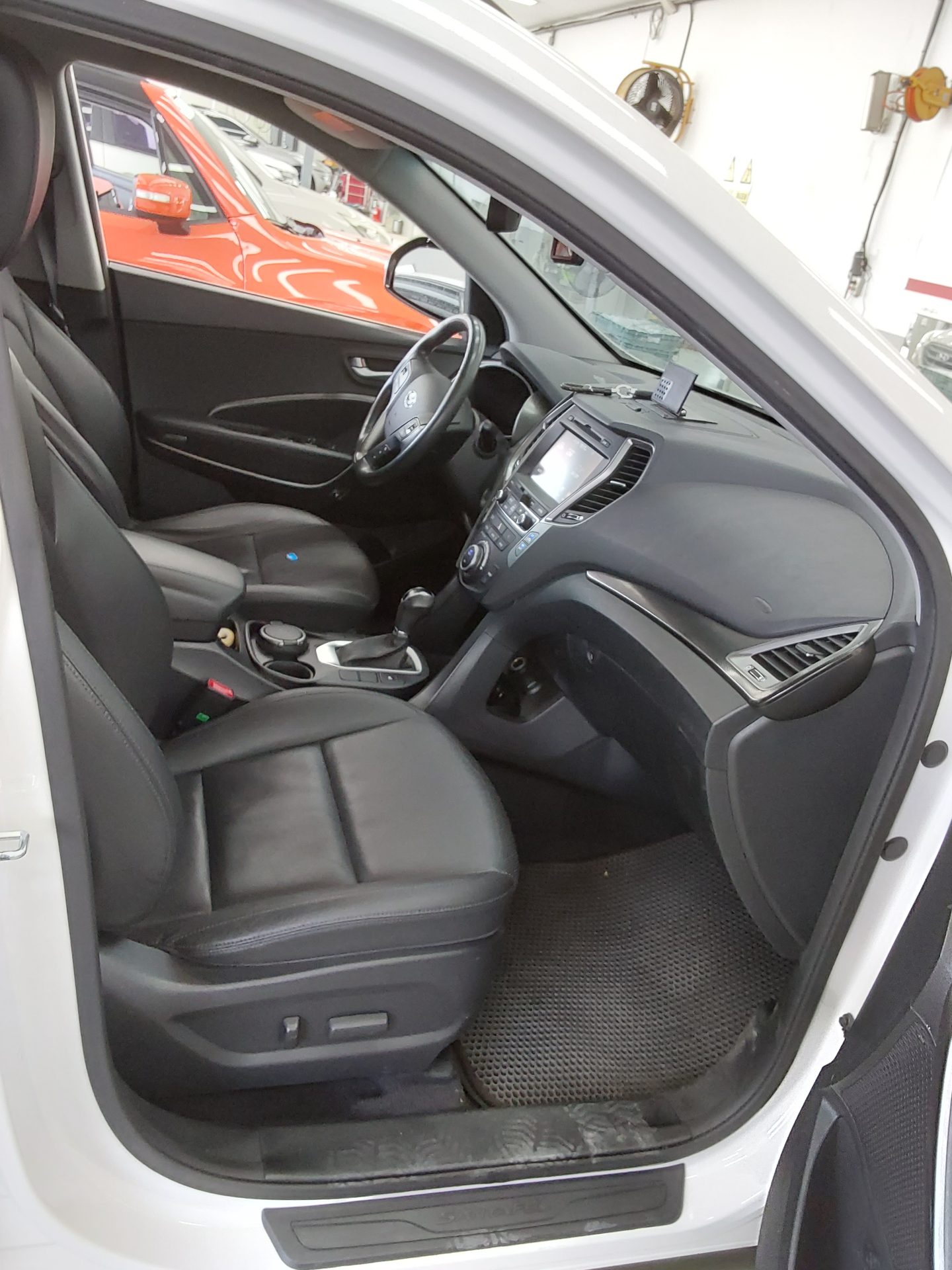 Hyundai Santa Fe 2016 - Image 13