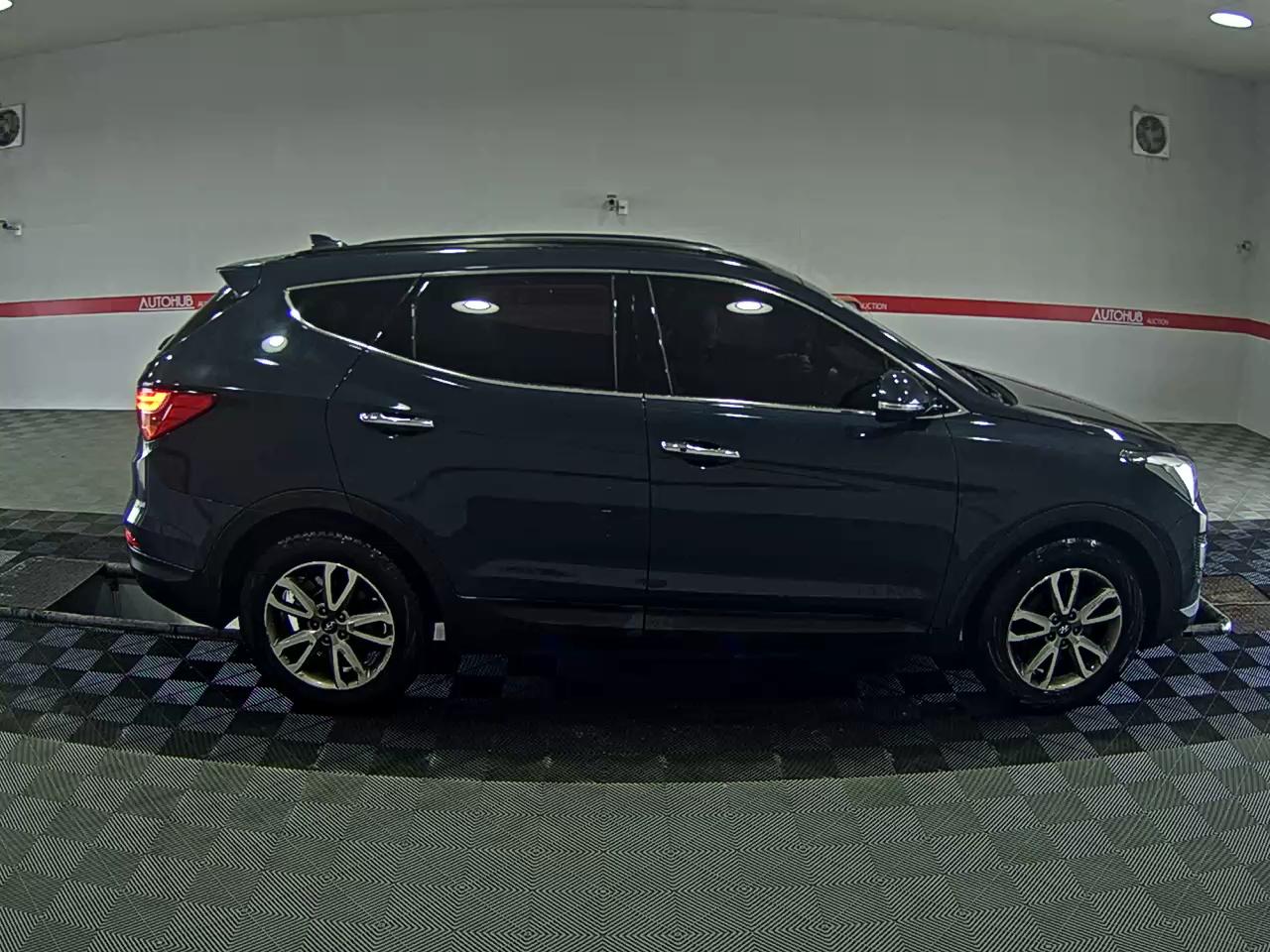 Hyundai Santa Fe 2015 - Image 3