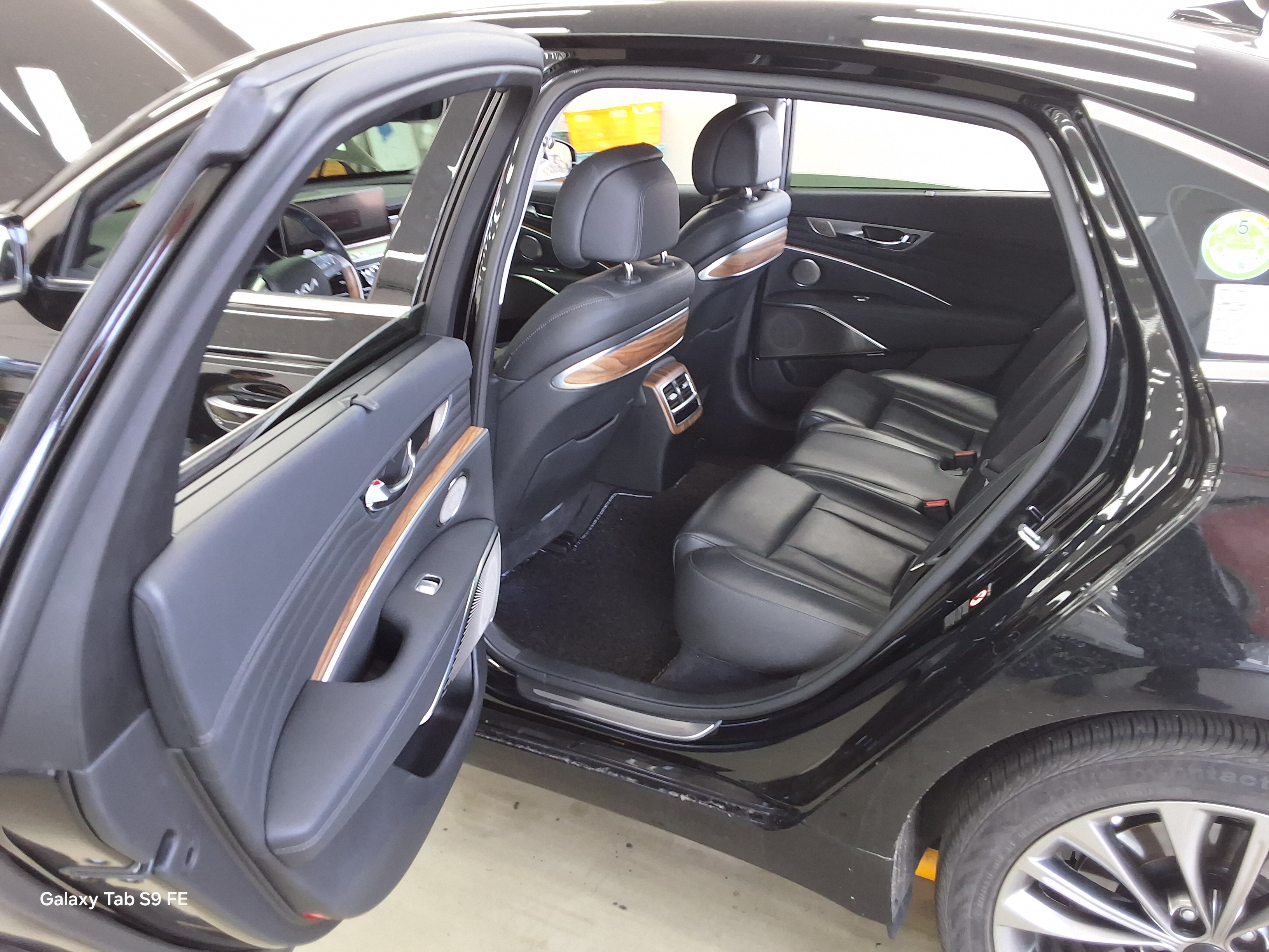 2022 - kia k9