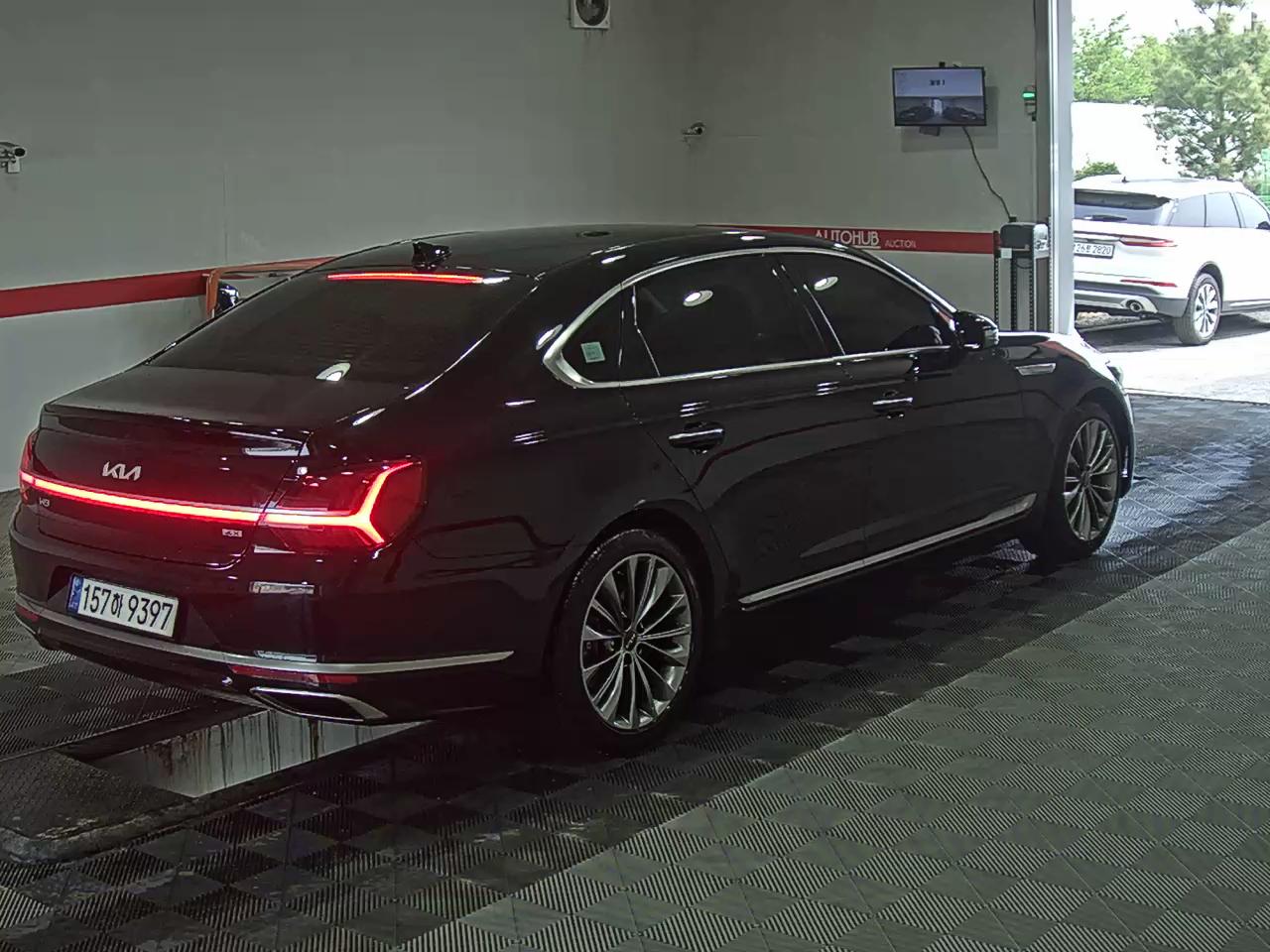 2022 - kia k9