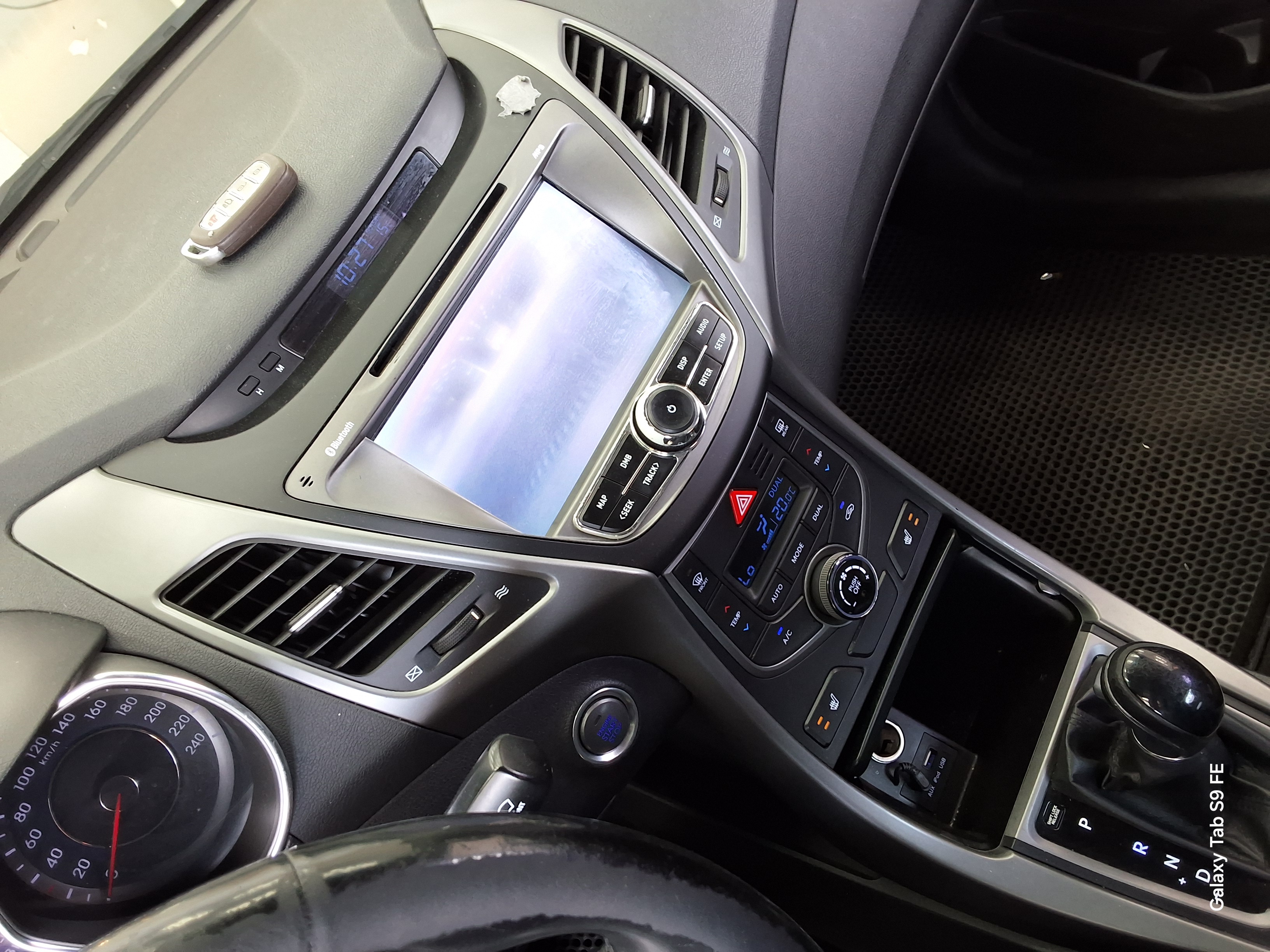 Hyundai Elantra 2014 - Image 17
