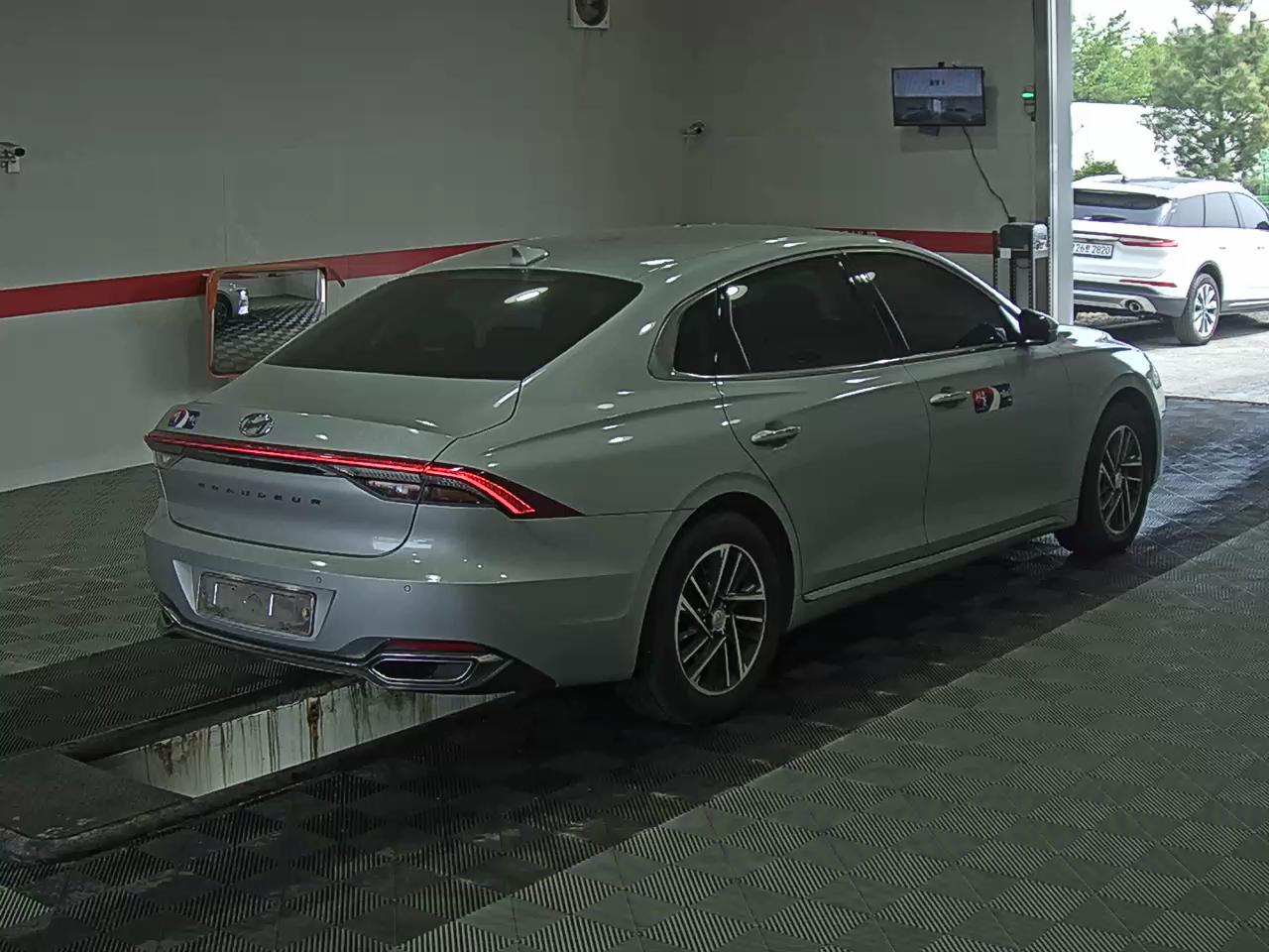 Hyundai Grandeur 2020 - Image 4