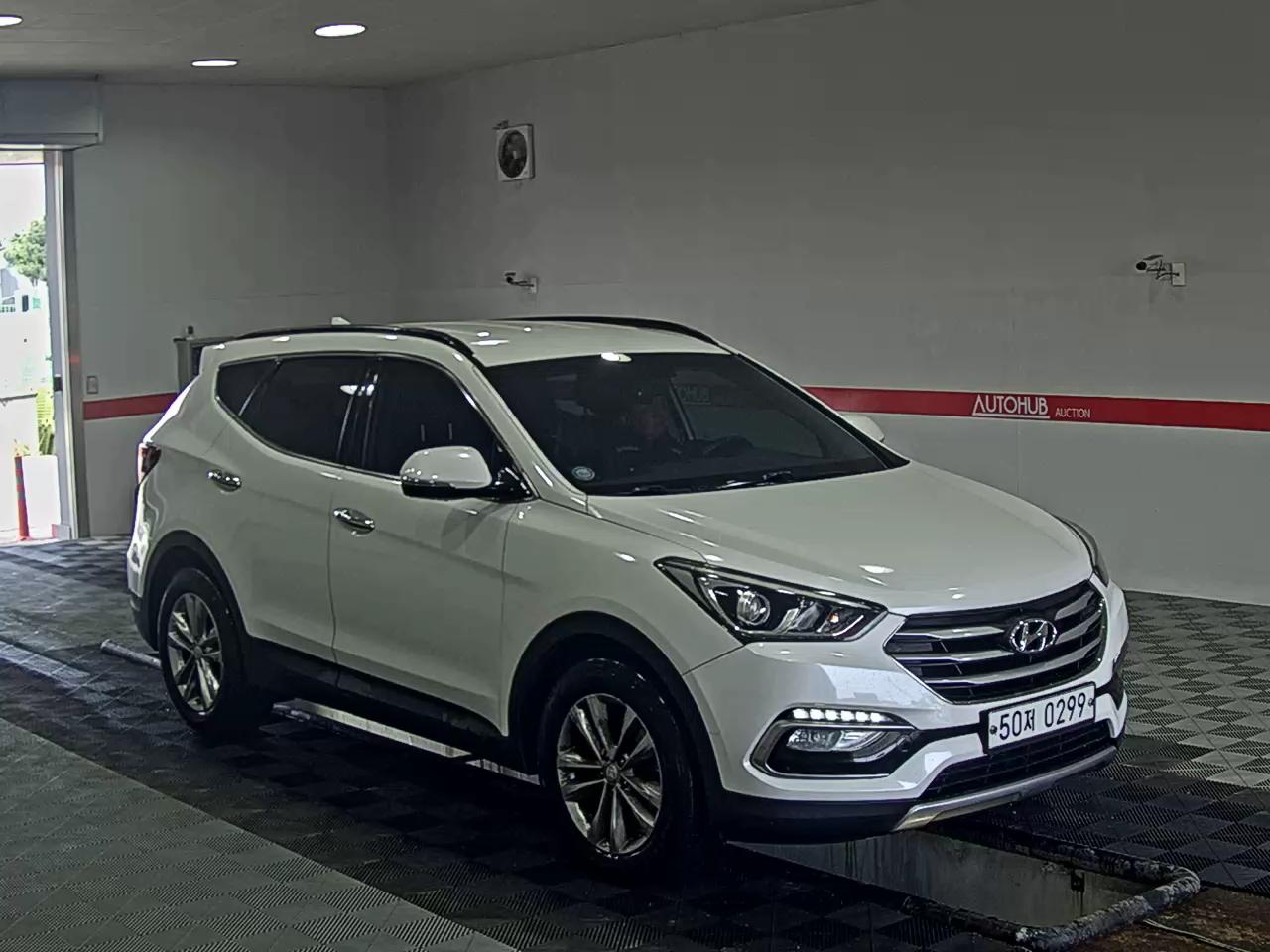 Hyundai Santa Fe 2016 - Image 2