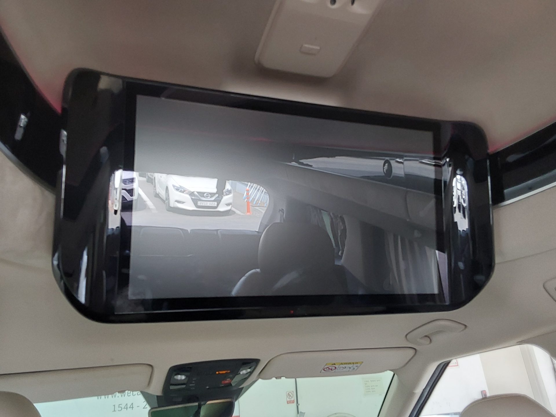 Kia SEDONA 2023 - Image 20