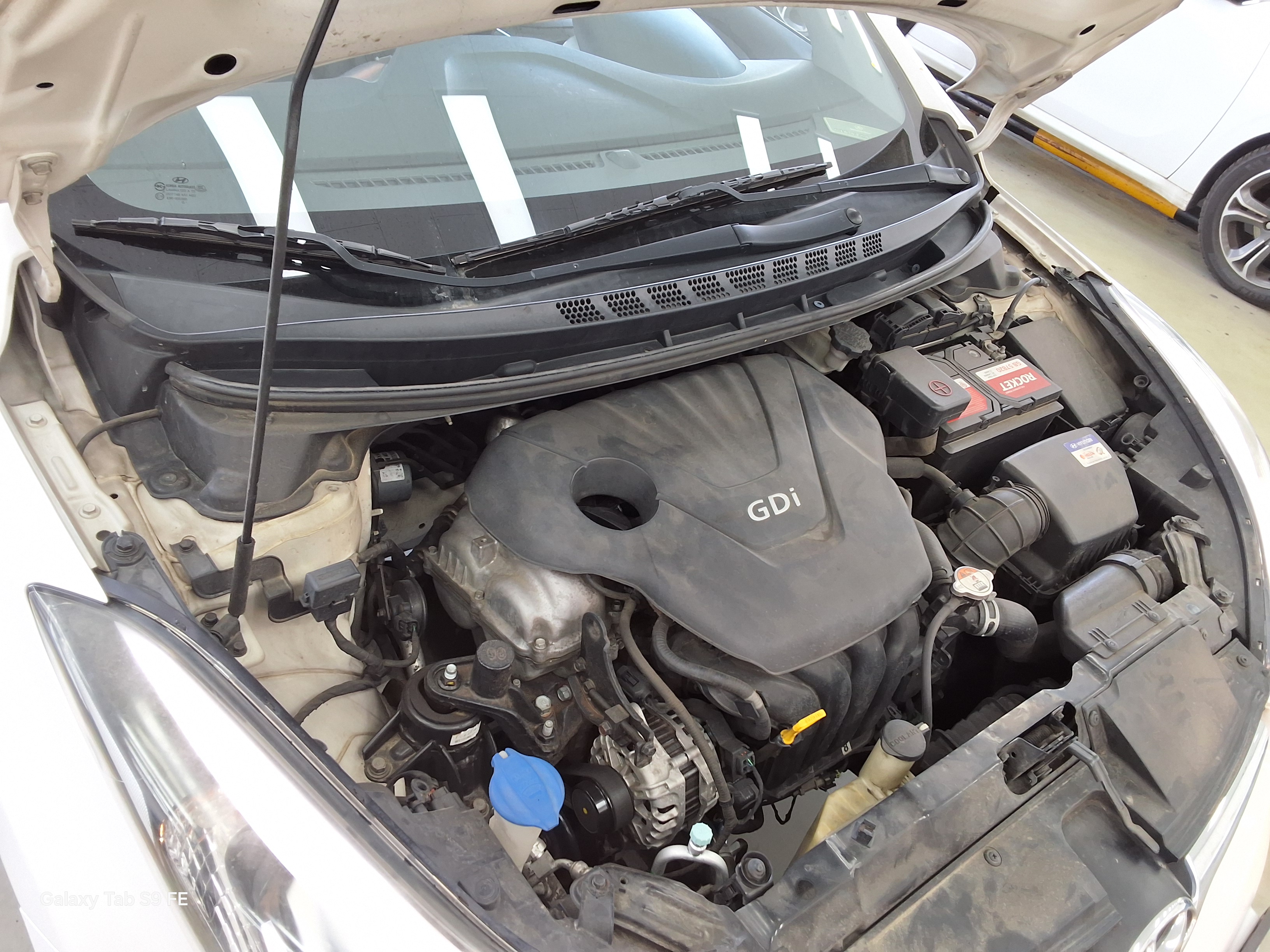 Hyundai Elantra 2014 - Image 18