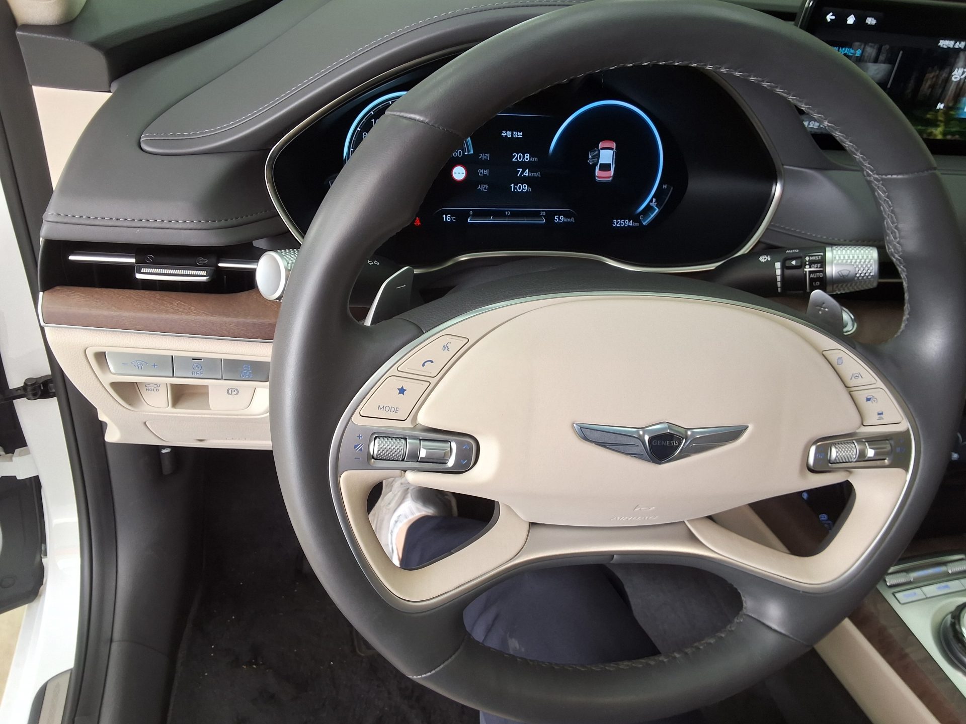 2024 - genesis g80