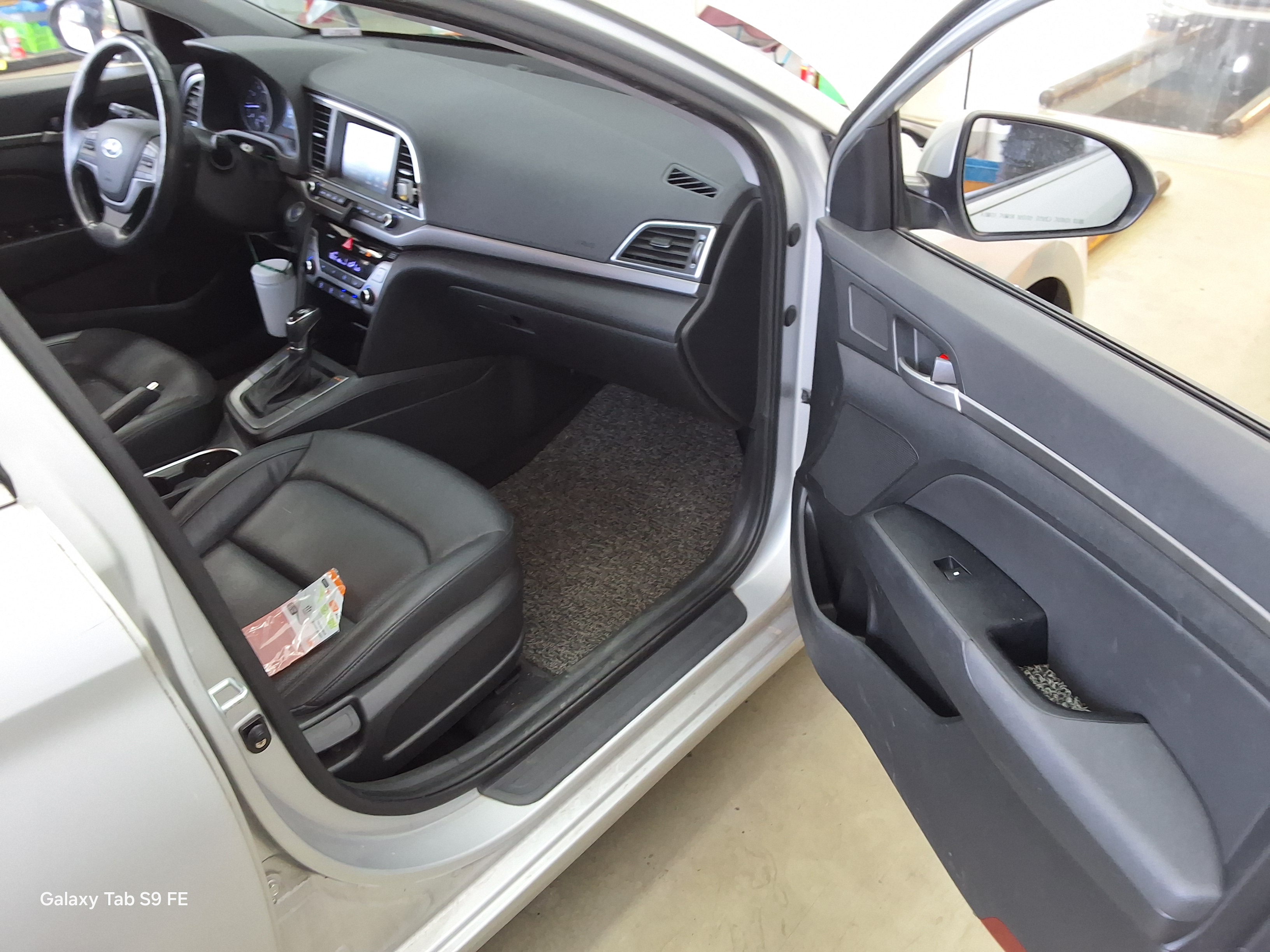 Hyundai Elantra 2016 - Image 13