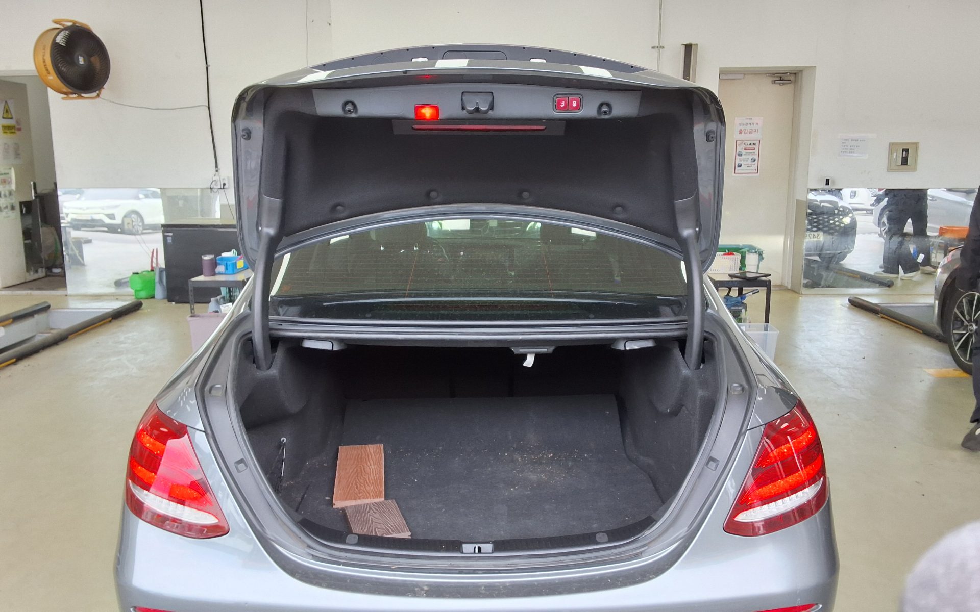 Mercedes-Benz E-Class 2020 - Image 14