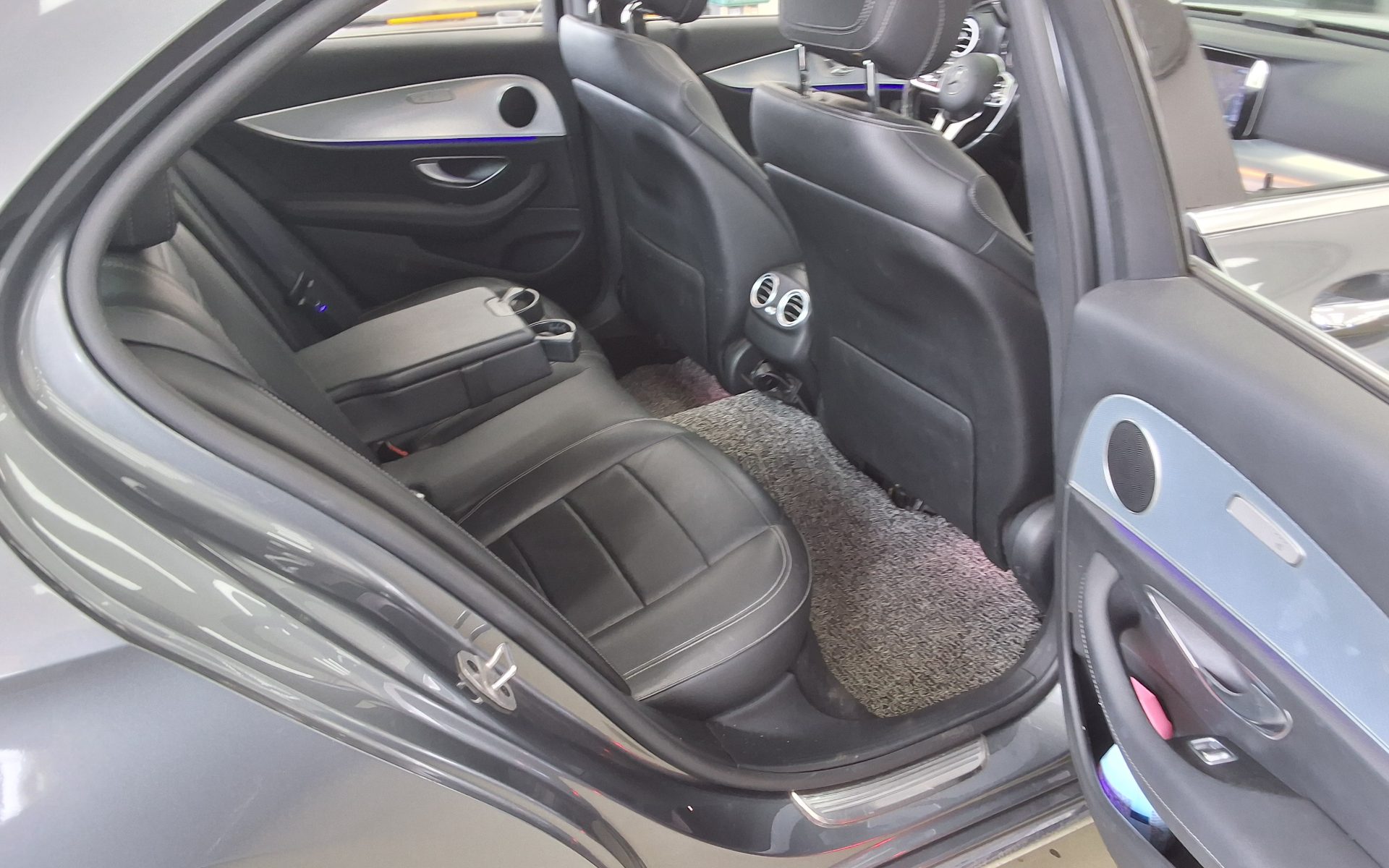Mercedes-Benz E-Class 2020 - Image 12