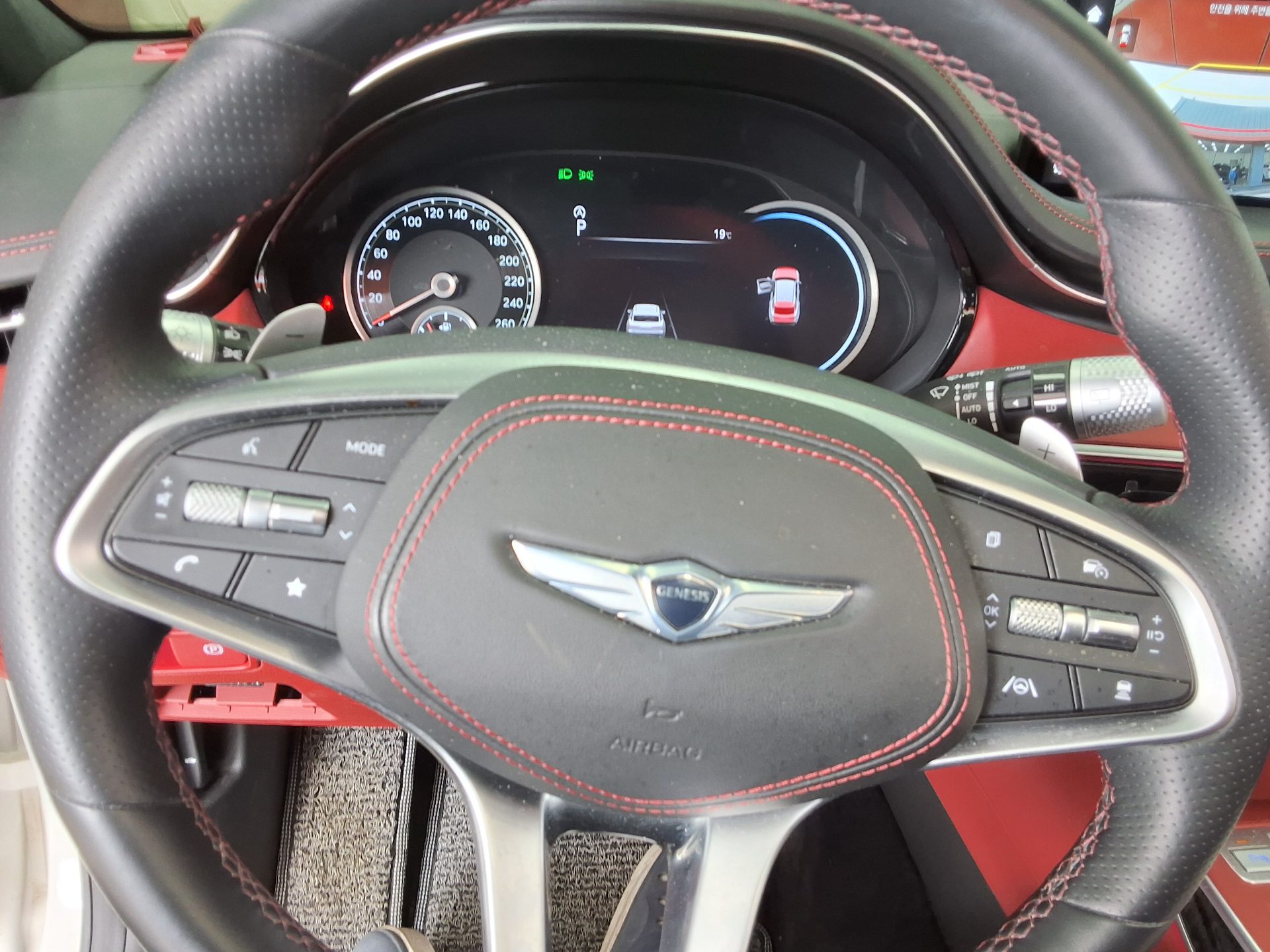 2024 - genesis gv70