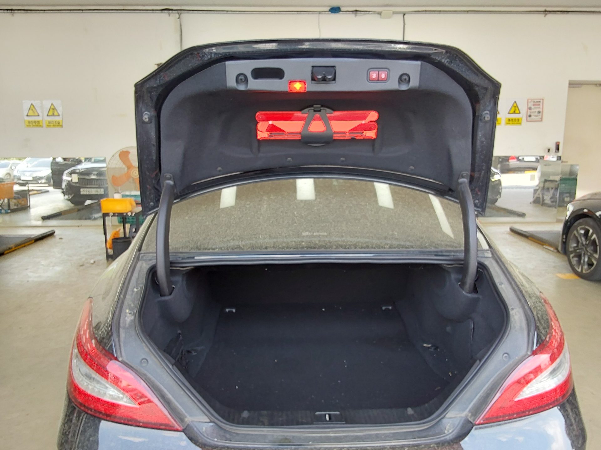 Mercedes-Benz CLS-Class 2016 - Image 15