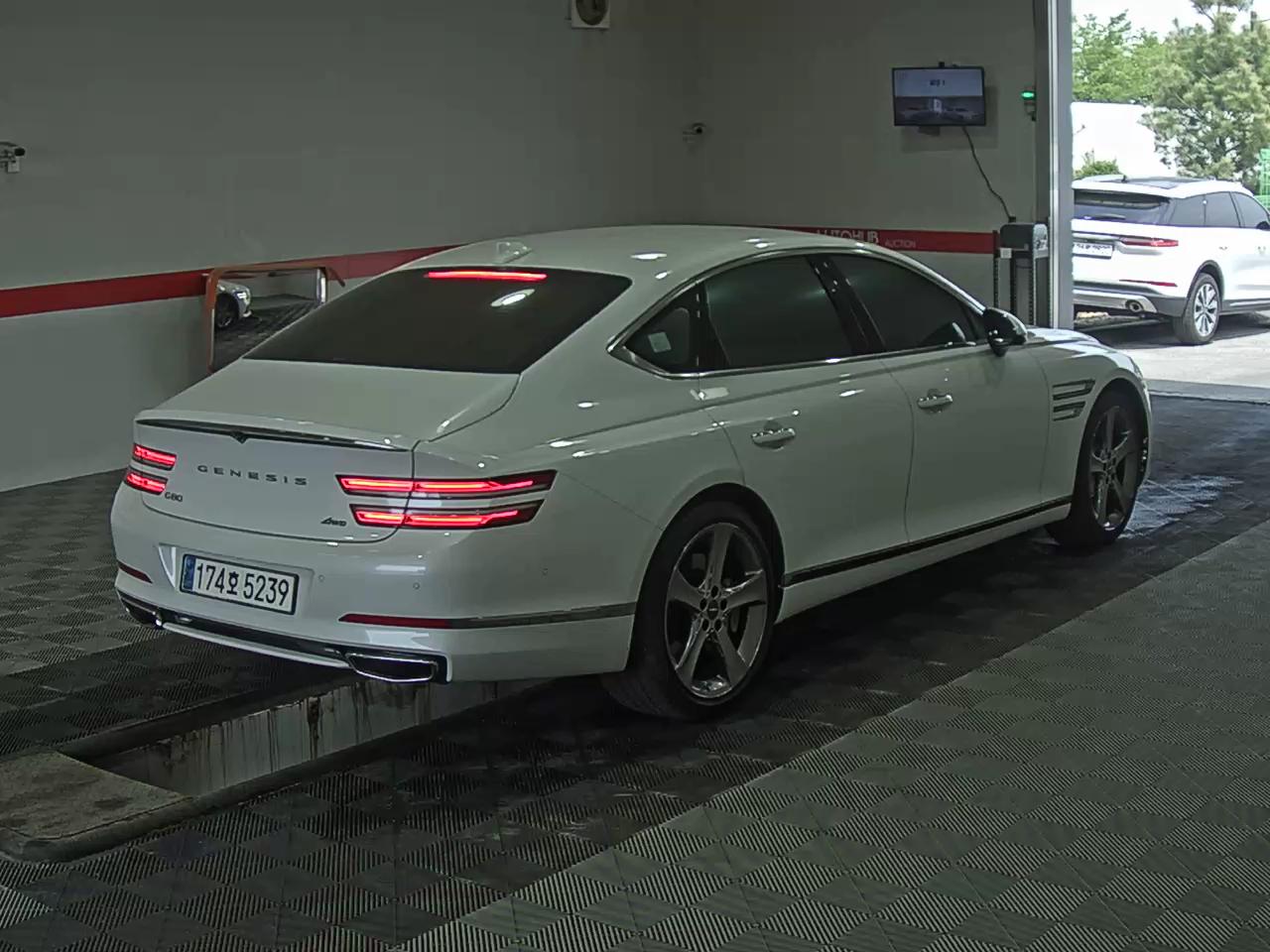 2024 - genesis g80
